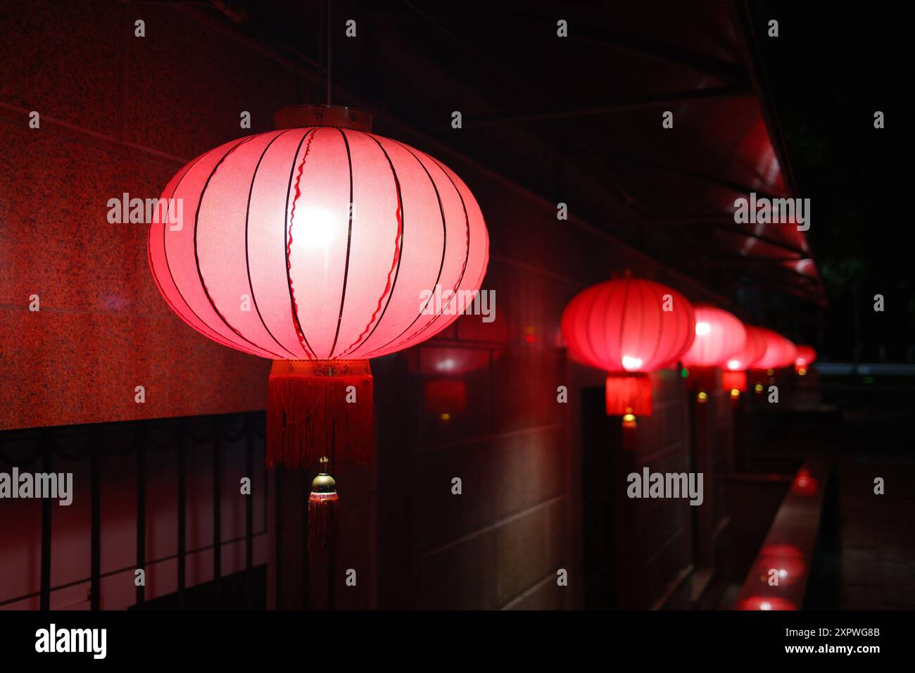 Lanterna tradizionale Cinese usata come decorazione al ristorante. Foto Stock
