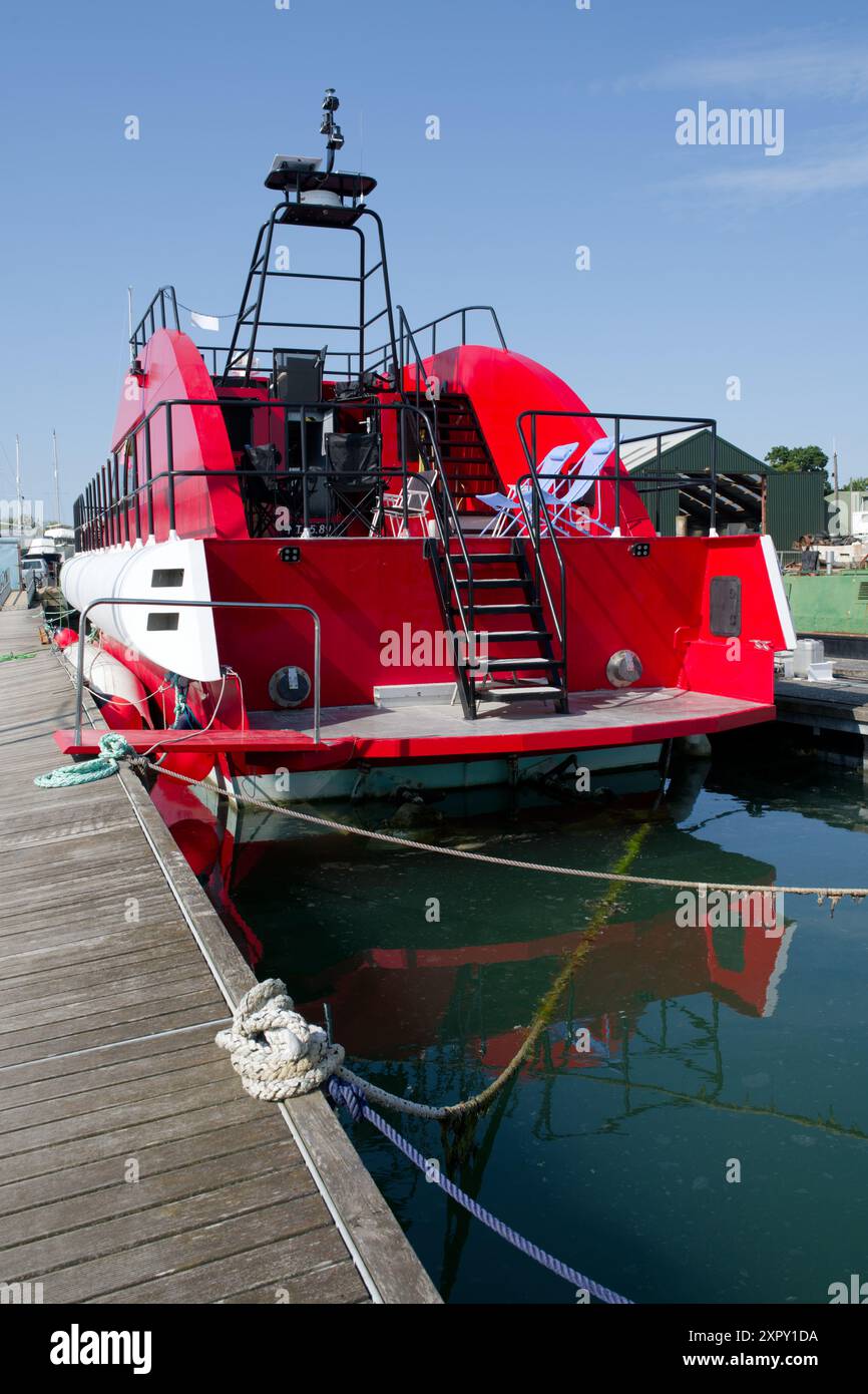 Project Full Circle in alluminio intorno al record mondiale Spirit of Challenge, Hayling Island, Hampshire, Regno Unito Foto Stock