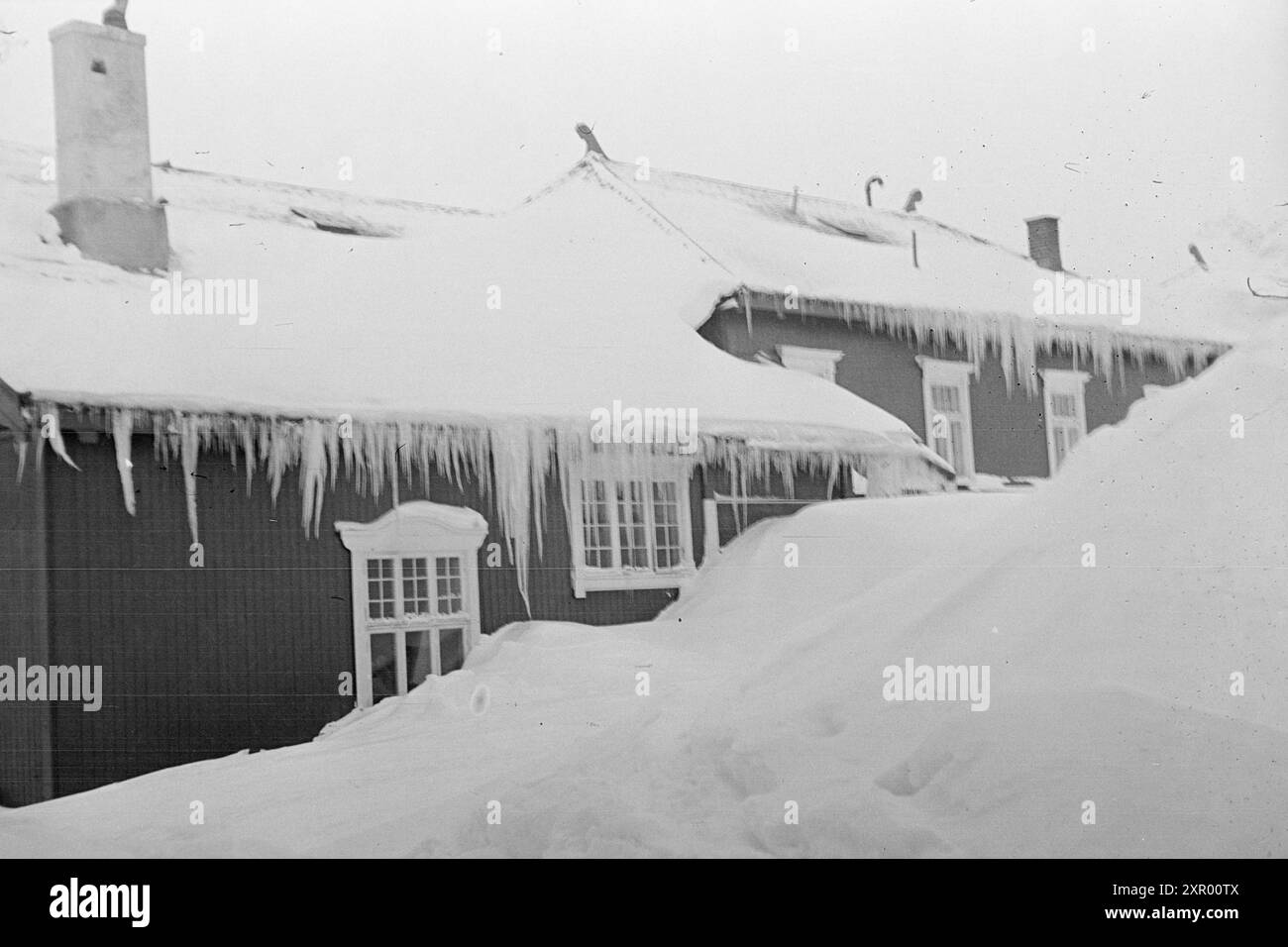 Effettivo 5- 1948: Sgombero della neve sulla ferrovia di Bergen. La ferrovia di Bergen, una delle ferrovie più importanti della Norvegia, raggiunge il suo punto più alto appena ad ovest di Finse, a 1301 metri sul livello del mare. Il vento e la neve all'unisono qui fanno sì che non sia sempre una cosa da tenere aperta questa pista in inverno. Foto: Sverre A. Børretzen / Aktuell / NTB ***la foto non viene elaborata*** questo testo immagine viene tradotto automaticamente questo testo immagine viene tradotto automaticamente questo testo immagine viene tradotto automaticamente Foto Stock
