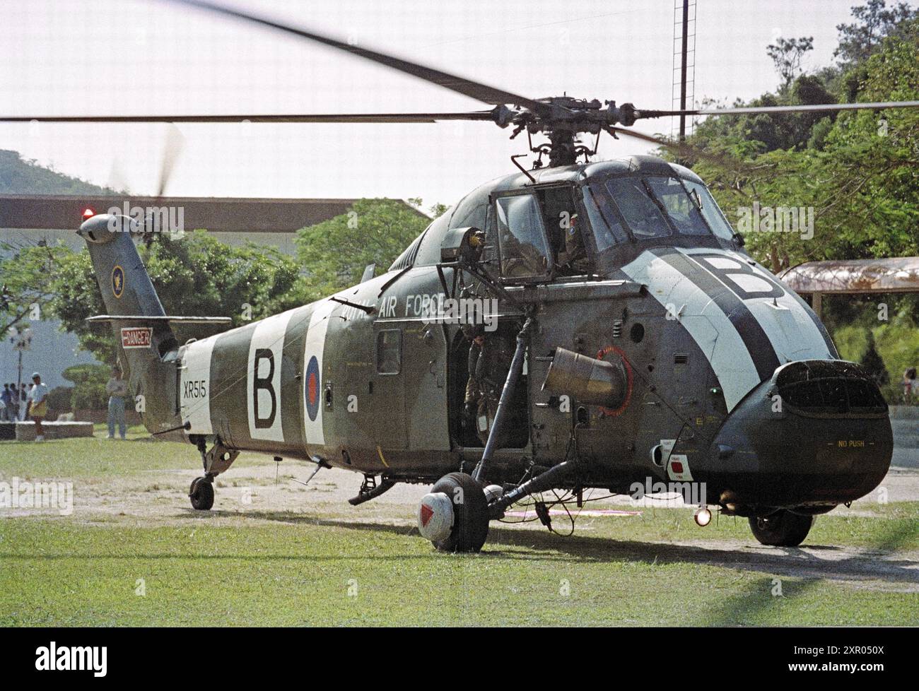 Westland Wessex HCMk2 elicottero del No 28 (AC) Squadron RAF SEK Kong, presso un eliporto nei nuovi territori di Hong Kong, prima della cessione del 1997 alla Cina. Foto scattata intorno al 1996 Foto Stock