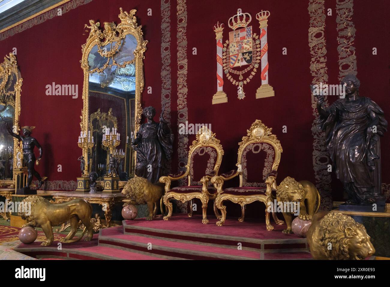 Madrid, Spagna. 8 agosto 2024. Vista interna del Palazzo reale di Madrid, in stile barocco, dal 1750, a Madrid, 8 agosto, 2024, Spagna credito: SIPA USA/Alamy Live News Foto Stock