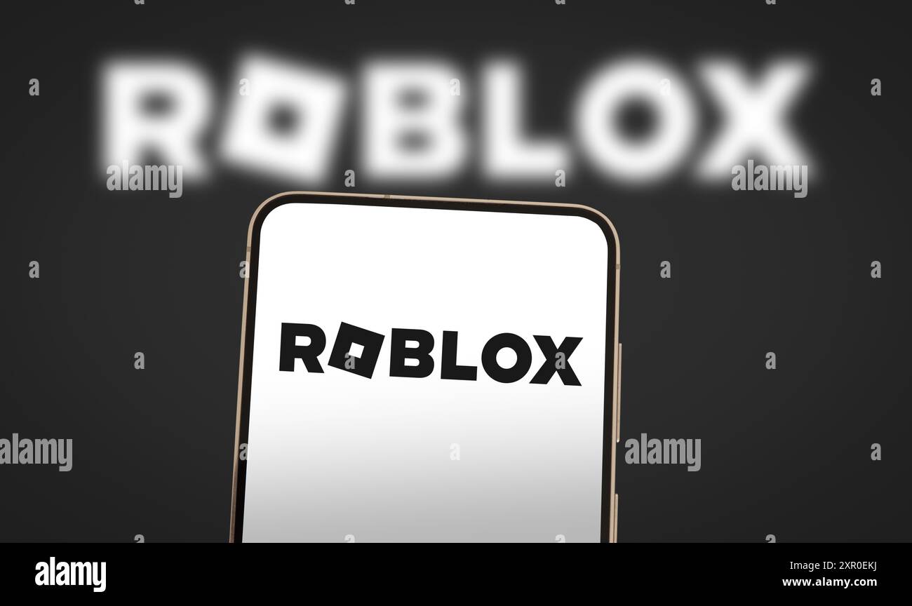 Logo aziendale Roblox visualizzato sullo smartphone Foto Stock