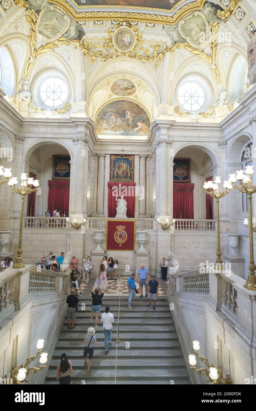 Madrid, Spagna. 8 agosto 2024. Vista interna del Palazzo reale di Madrid, in stile barocco, dal 1750, a Madrid, 8 agosto, 2024, Spagna credito: SIPA USA/Alamy Live News Foto Stock