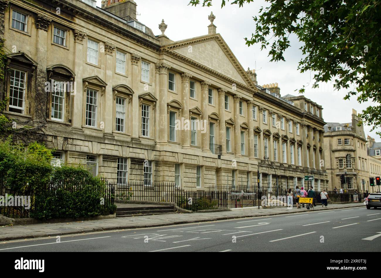 3 settembre 2022: Un'elegante residenza della Regency sul lato nord di Queen Square, Bath, Somerset. Foto Stock