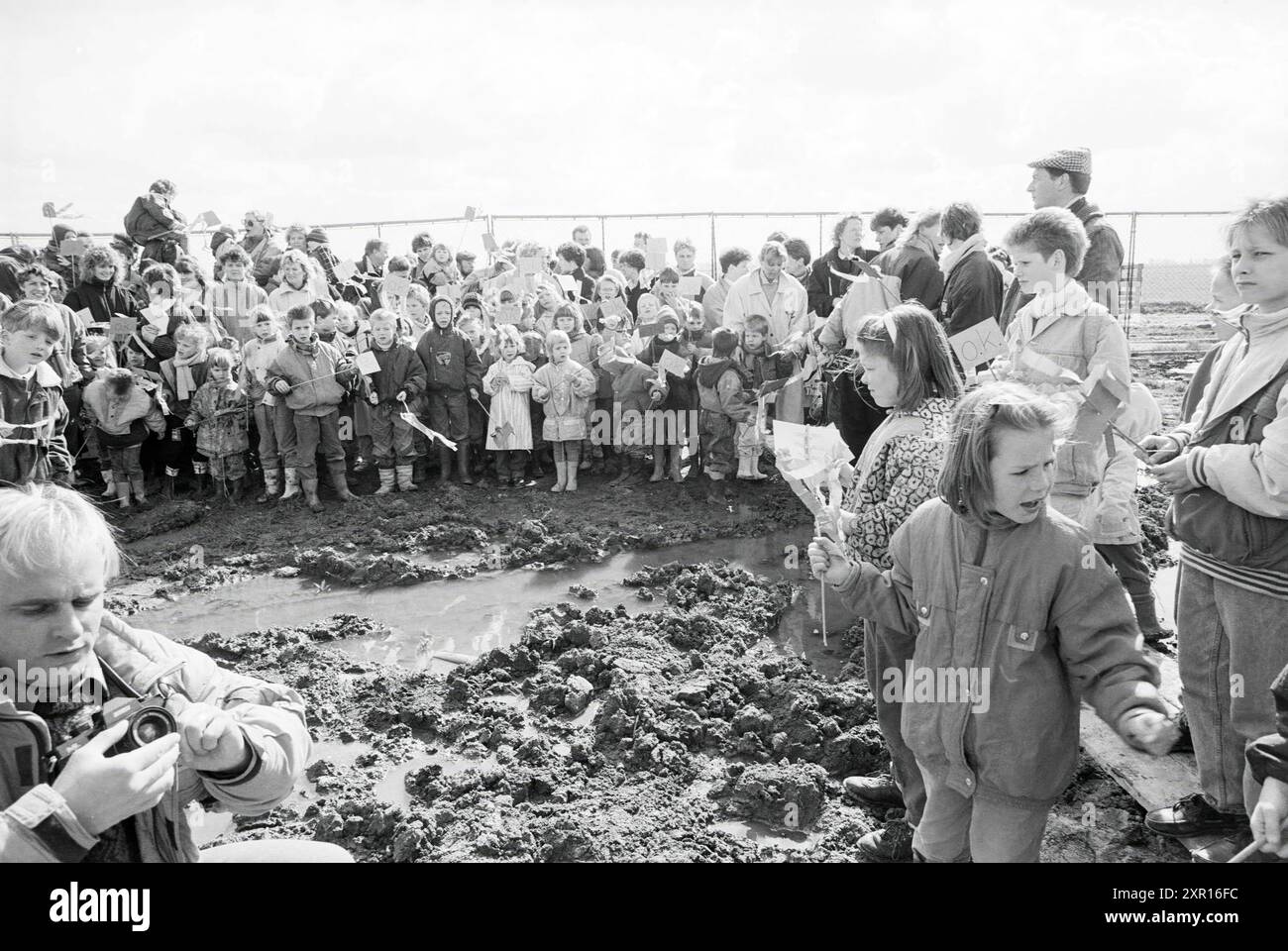 Ultima scuola di pietre De Hoeksteen, pietre, posa di pietre, pietre per facciate, 23-03-1989, Whizgle Dutch News: immagini storiche su misura per il futuro. Esplora il passato dei Paesi Bassi con prospettive moderne attraverso le immagini delle agenzie olandesi. Colmare gli eventi di ieri con gli approfondimenti di domani. Intraprendi un viaggio senza tempo con storie che plasmano il nostro futuro. Foto Stock