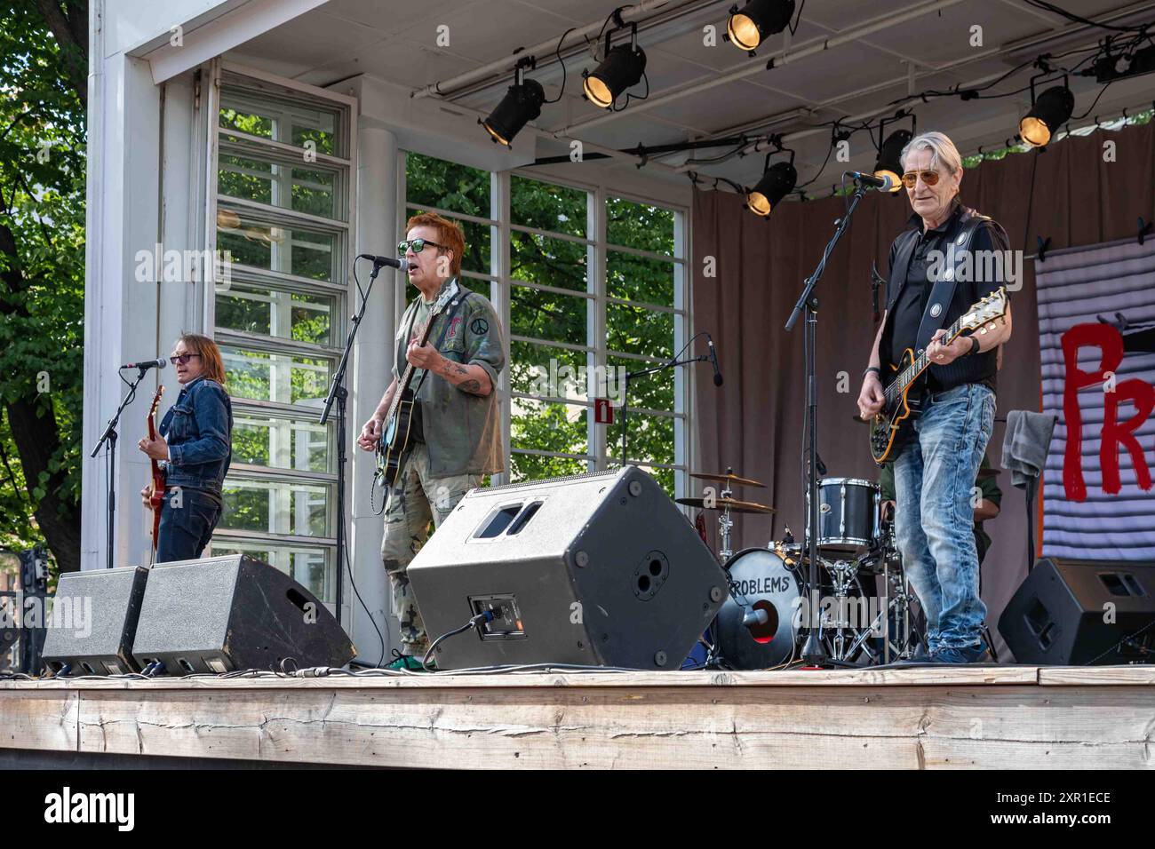 Tumppi Varonen & Problems sul palco all'aperto dell'Esplanade Park a Helsinki, Finlandia Foto Stock
