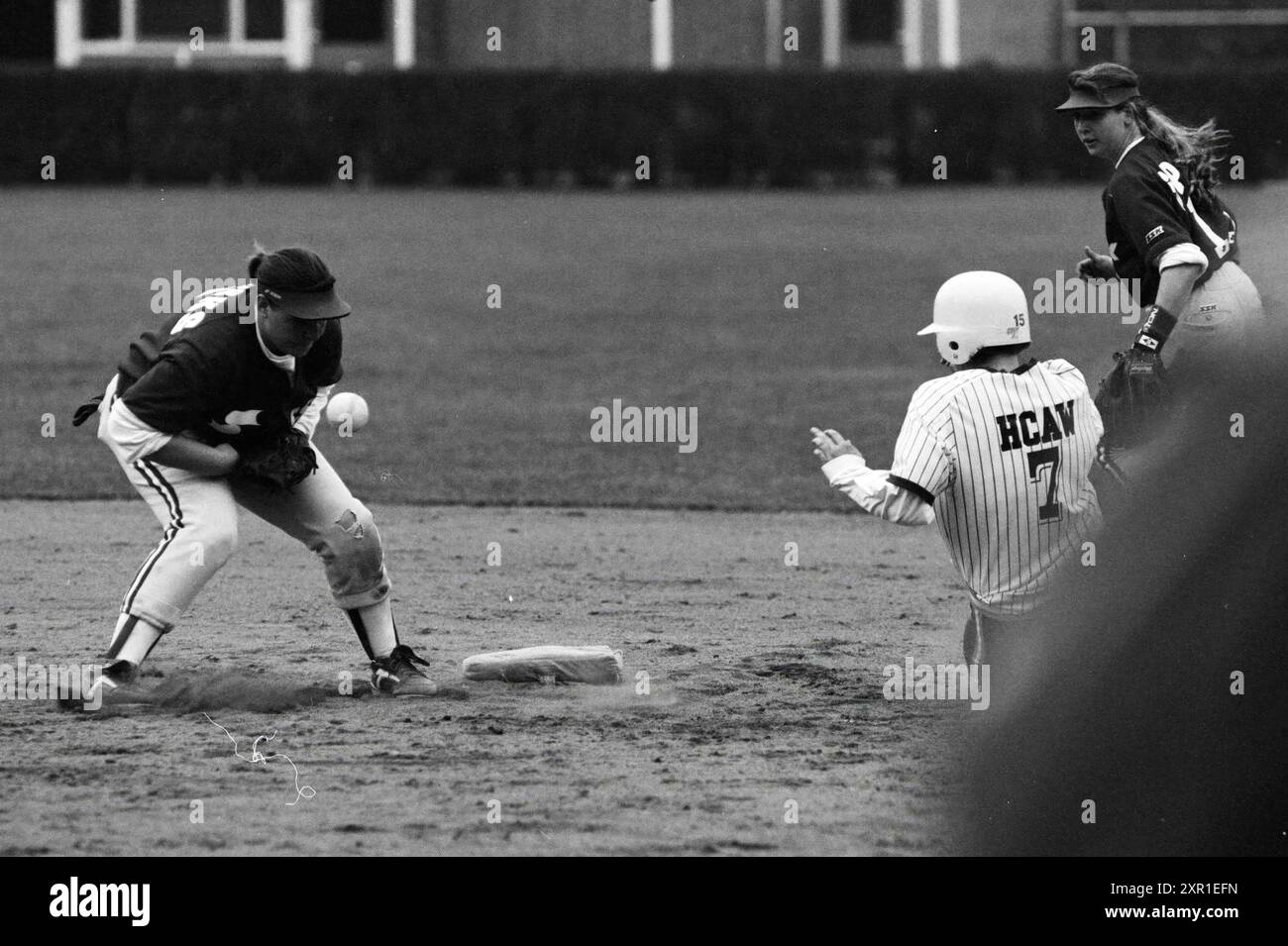 Softball, Sparks - HCAW, Haarlem, Paesi Bassi, 25-04-1997, Whizgle Dutch News: immagini storiche su misura per il futuro. Esplora il passato dei Paesi Bassi con prospettive moderne attraverso le immagini delle agenzie olandesi. Colmare gli eventi di ieri con gli approfondimenti di domani. Intraprendi un viaggio senza tempo con storie che plasmano il nostro futuro. Foto Stock