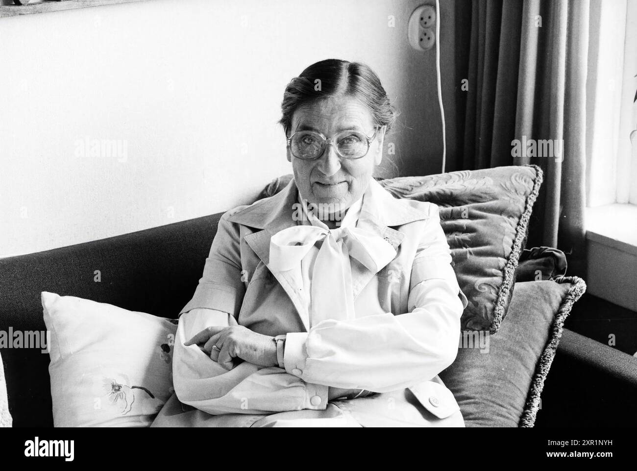 Ritratto Signora Reeser insegnante di musica, musica, ritratti, persone che cantano e musica, 20-09-1979, Whizgle Dutch News: Immagini storiche su misura per il futuro. Esplora il passato dei Paesi Bassi con prospettive moderne attraverso le immagini delle agenzie olandesi. Colmare gli eventi di ieri con gli approfondimenti di domani. Intraprendi un viaggio senza tempo con storie che plasmano il nostro futuro. Foto Stock