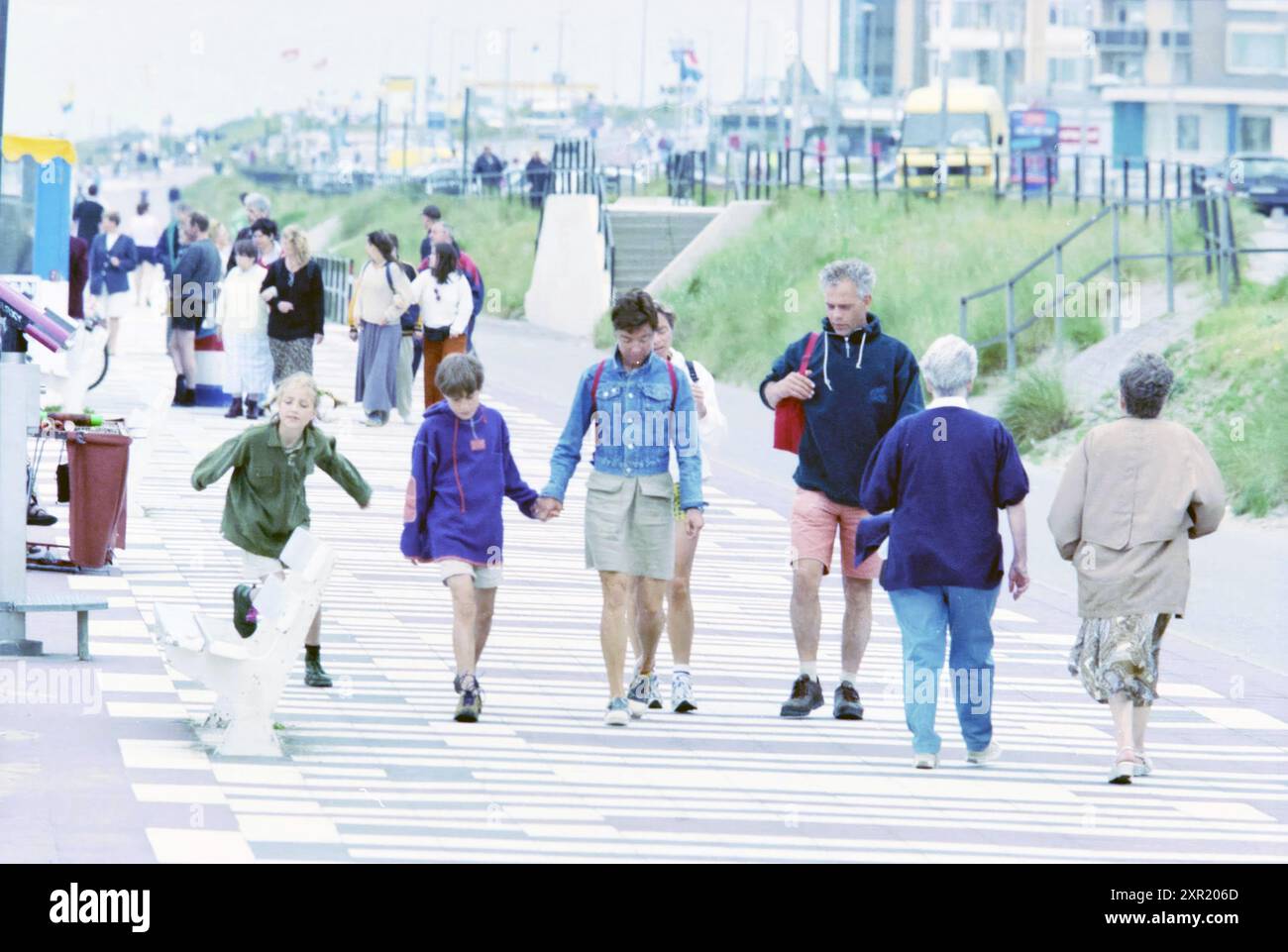 Respirate aria fresca, Zandvoort Beach, Zandvoort, 29-05-1999, Whizgle Dutch News: Immagini storiche pensate per il futuro. Esplora il passato dei Paesi Bassi con prospettive moderne attraverso le immagini delle agenzie olandesi. Colmare gli eventi di ieri con gli approfondimenti di domani. Intraprendi un viaggio senza tempo con storie che plasmano il nostro futuro. Foto Stock