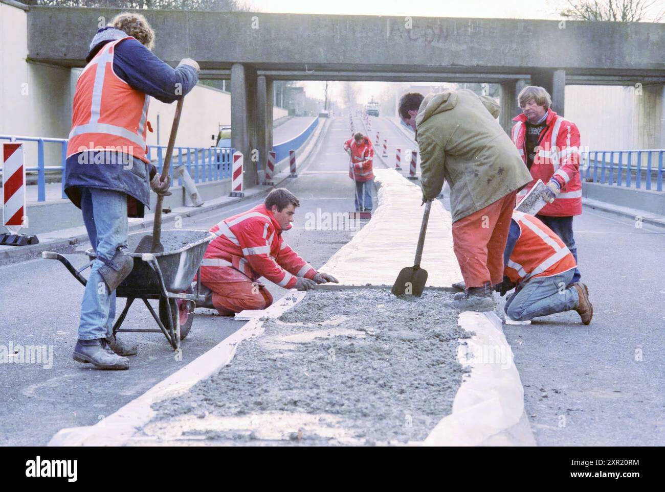 Costruzione della riserva centrale, Driehuis, Driehuis, 27-11-1996, Whizgle Dutch News: Immagini storiche su misura per il futuro. Esplora il passato dei Paesi Bassi con prospettive moderne attraverso le immagini delle agenzie olandesi. Colmare gli eventi di ieri con gli approfondimenti di domani. Intraprendi un viaggio senza tempo con storie che plasmano il nostro futuro. Foto Stock
