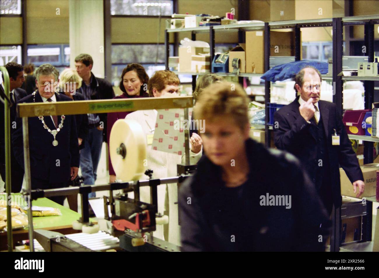 Inaugurazione di Paswerk a cura della principessa Margriet, Cruquius, 24-11-1999, Whizgle Dutch News: Immagini storiche su misura per il futuro. Esplora il passato dei Paesi Bassi con prospettive moderne attraverso le immagini delle agenzie olandesi. Colmare gli eventi di ieri con gli approfondimenti di domani. Intraprendi un viaggio senza tempo con storie che plasmano il nostro futuro. Foto Stock