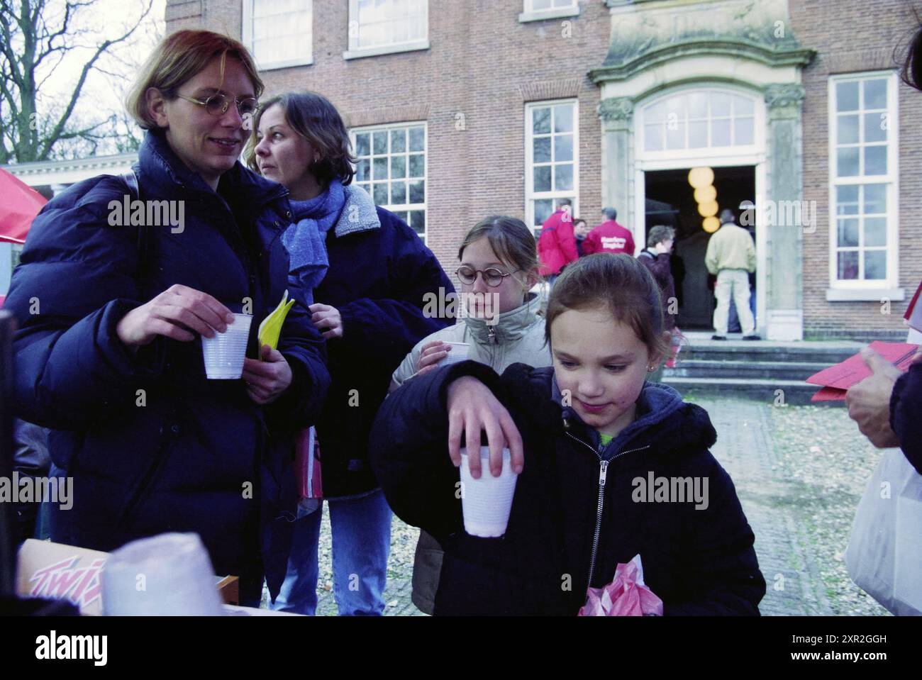 Winter Walk, canto degli uccelli, Vogelenzang, 12-02-2000, Whizgle Dutch News: Immagini storiche su misura per il futuro. Esplora il passato dei Paesi Bassi con prospettive moderne attraverso le immagini delle agenzie olandesi. Colmare gli eventi di ieri con gli approfondimenti di domani. Intraprendi un viaggio senza tempo con storie che plasmano il nostro futuro. Foto Stock