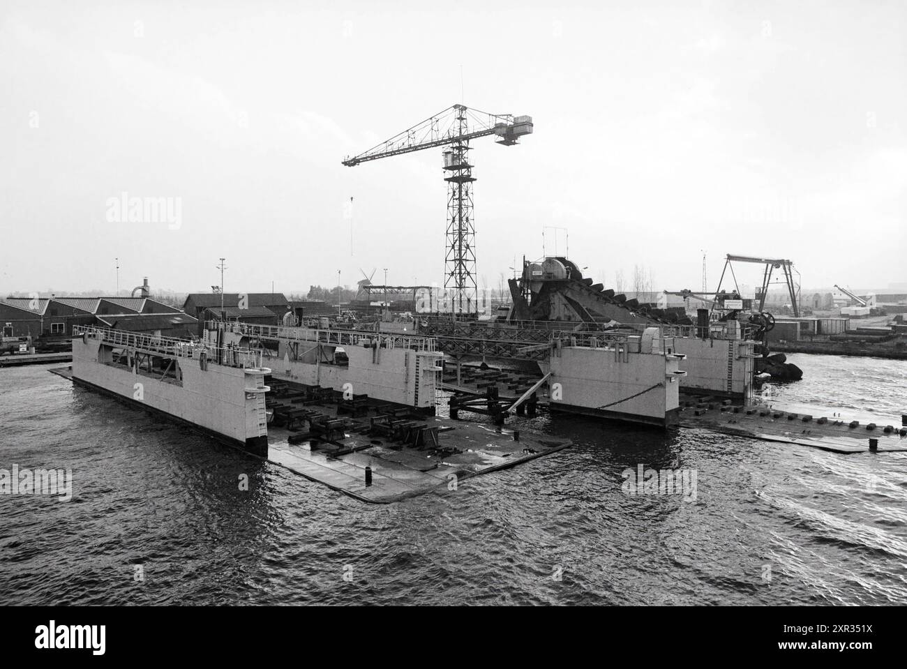 Cantiere Stapel Spaarndam, Spaarndam, Ships, 15-11-1978, Whizgle Dutch News: Immagini storiche su misura per il futuro. Esplora il passato dei Paesi Bassi con prospettive moderne attraverso le immagini delle agenzie olandesi. Colmare gli eventi di ieri con gli approfondimenti di domani. Intraprendi un viaggio senza tempo con storie che plasmano il nostro futuro. Foto Stock