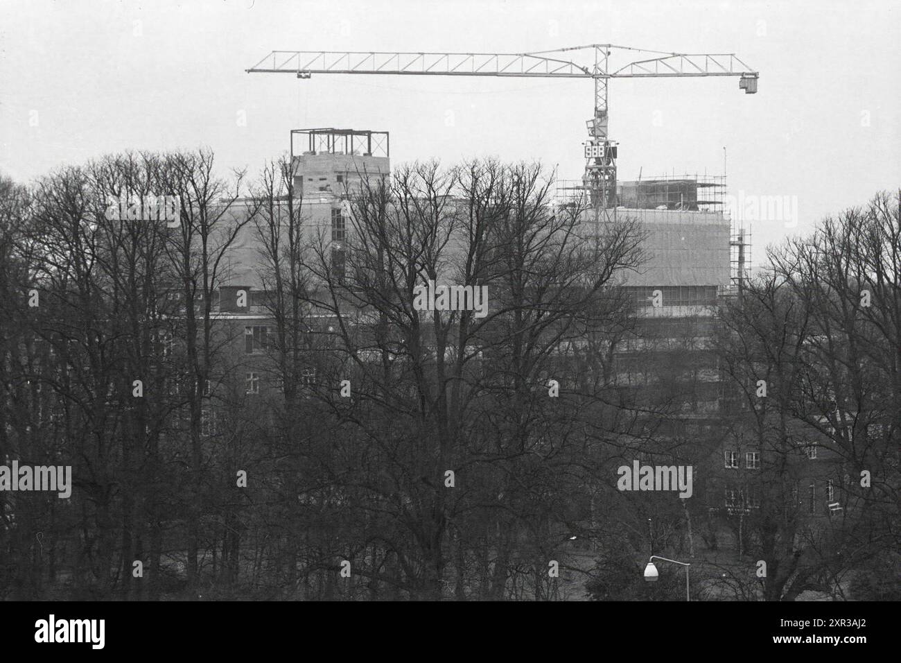 Le FFS (Smits Bouwbedrijf Beverwijk) stanno costruendo un appartamento, 00-00-1972, Whizgle Dutch News: Immagini storiche su misura per il futuro. Esplora il passato dei Paesi Bassi con prospettive moderne attraverso le immagini delle agenzie olandesi. Colmare gli eventi di ieri con gli approfondimenti di domani. Intraprendi un viaggio senza tempo con storie che plasmano il nostro futuro. Foto Stock