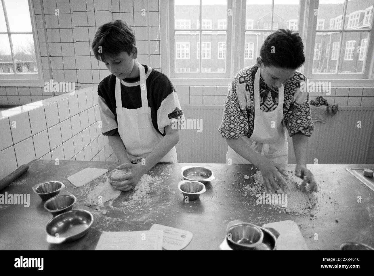 Care subject, Haarlem School Community, Haarlem, Paesi Bassi, 17-03-1993, Whizgle Dutch News: immagini storiche su misura per il futuro. Esplora il passato dei Paesi Bassi con prospettive moderne attraverso le immagini delle agenzie olandesi. Colmare gli eventi di ieri con gli approfondimenti di domani. Intraprendi un viaggio senza tempo con storie che plasmano il nostro futuro. Foto Stock