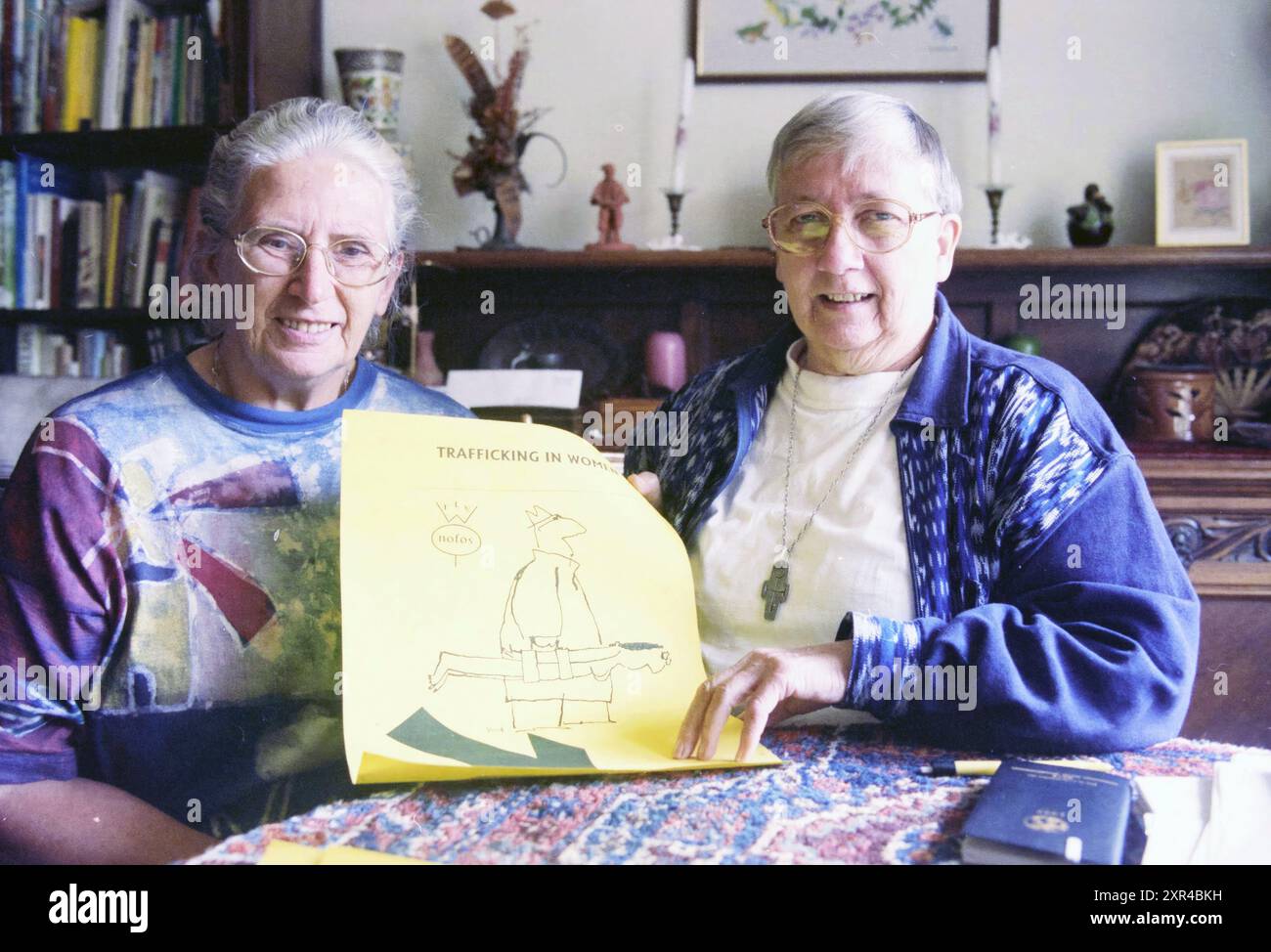 Suor Kleesen, (anti)tratta delle donne, Bennebroek, Bennebroek, 09-09-1997, Whizgle Dutch News: immagini storiche su misura per il futuro. Esplora il passato dei Paesi Bassi con prospettive moderne attraverso le immagini delle agenzie olandesi. Colmare gli eventi di ieri con gli approfondimenti di domani. Intraprendi un viaggio senza tempo con storie che plasmano il nostro futuro. Foto Stock