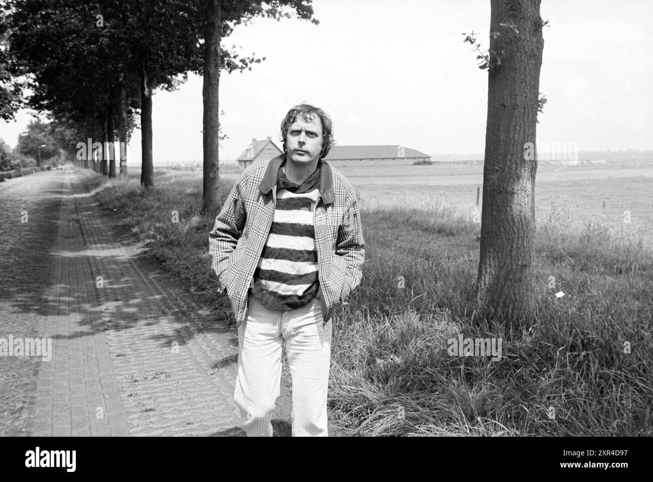 Ritratto Ruud van Hemert produttore televisivo Eemnes, ritratti, televisione, Eemnes, 01-07-1980, Whizgle Dutch News: immagini storiche su misura per il futuro. Esplora il passato dei Paesi Bassi con prospettive moderne attraverso le immagini delle agenzie olandesi. Colmare gli eventi di ieri con gli approfondimenti di domani. Intraprendi un viaggio senza tempo con storie che plasmano il nostro futuro. Foto Stock