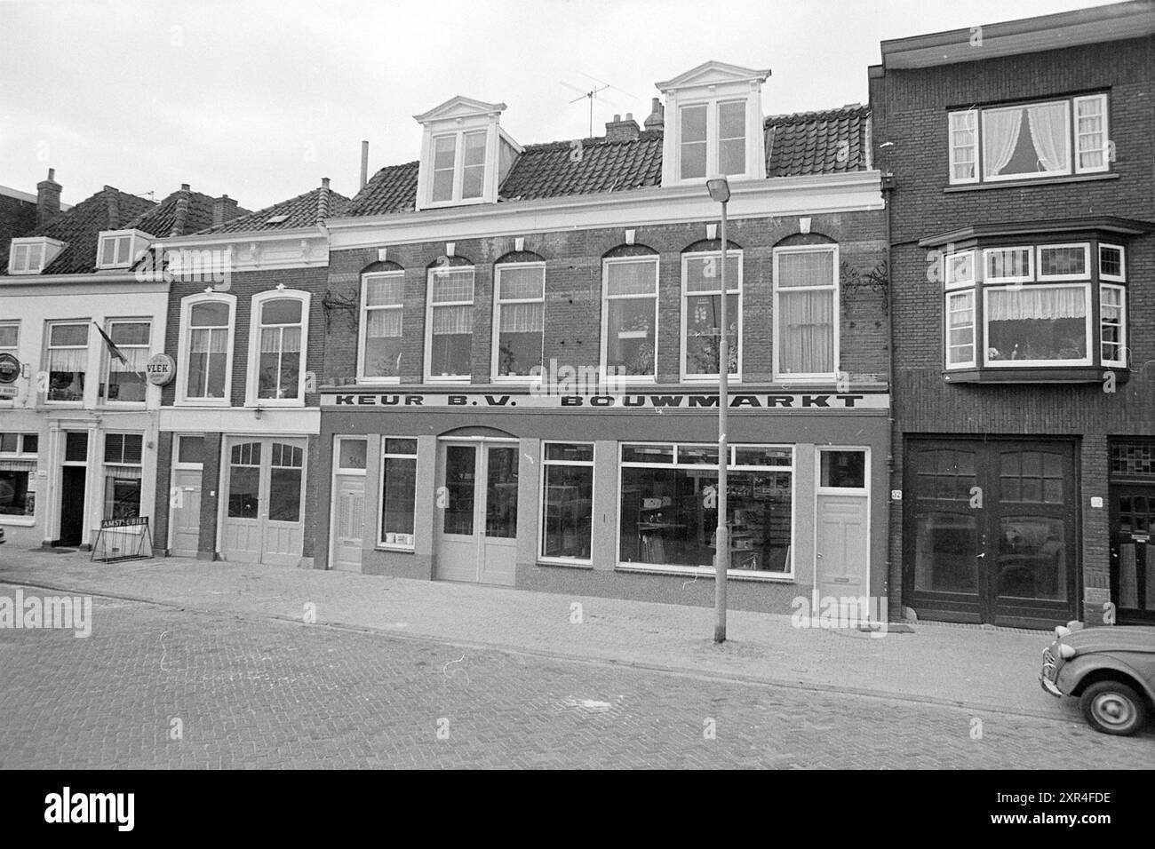 Commercio di materiali da costruzione est. Fa. Ispezione, esterno, 07-05-1974, Whizgle Dutch News: Immagini storiche su misura per il futuro. Esplora il passato dei Paesi Bassi con prospettive moderne attraverso le immagini delle agenzie olandesi. Colmare gli eventi di ieri con gli approfondimenti di domani. Intraprendi un viaggio senza tempo con storie che plasmano il nostro futuro. Foto Stock