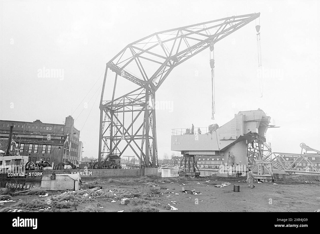 Report at Construction Company Figee, 00-00-1972, Whizgle Dutch News: Immagini storiche su misura per il futuro. Esplora il passato dei Paesi Bassi con prospettive moderne attraverso le immagini delle agenzie olandesi. Colmare gli eventi di ieri con gli approfondimenti di domani. Intraprendi un viaggio senza tempo con storie che plasmano il nostro futuro. Foto Stock