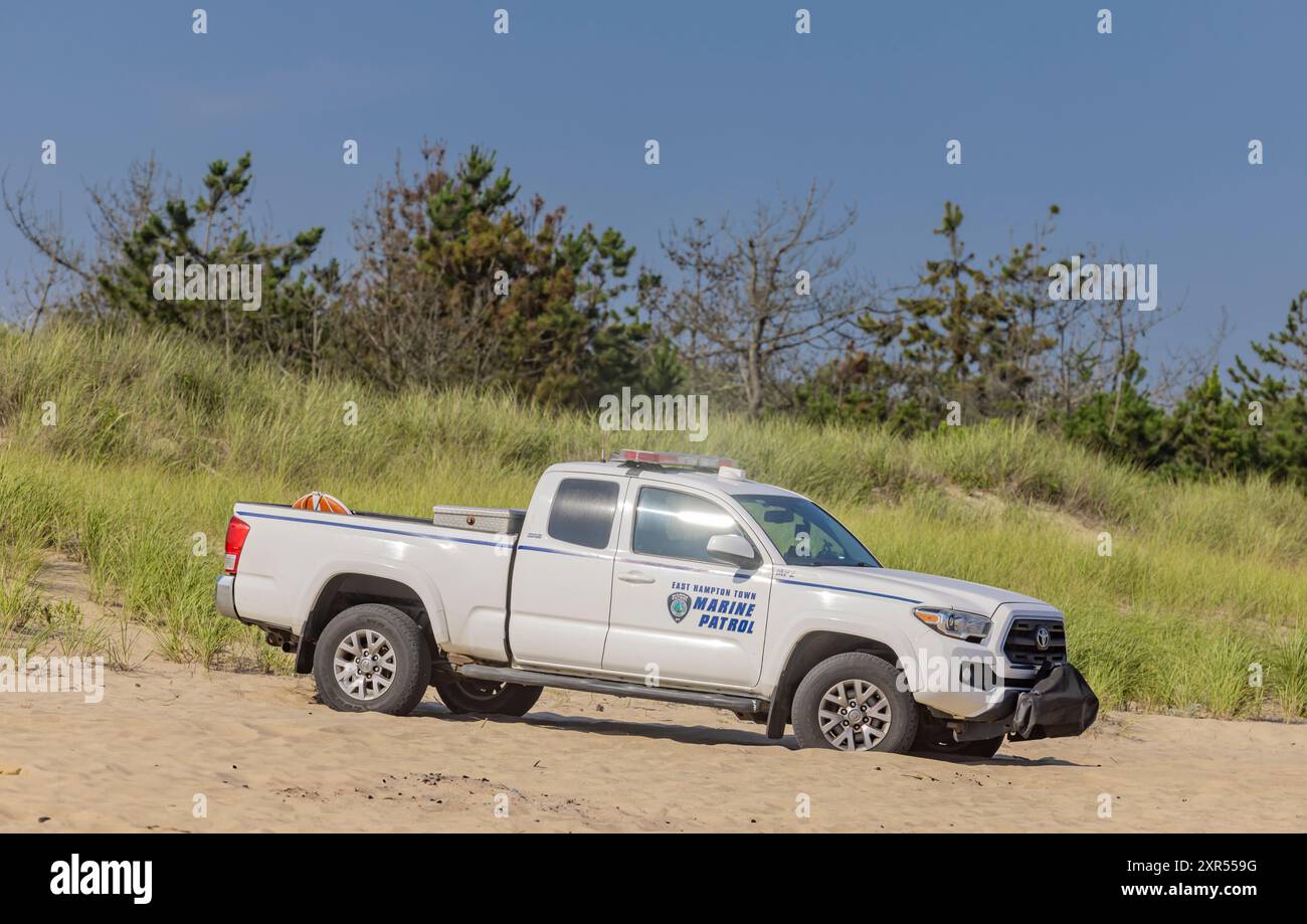Un pick-up della Marine Patrol White Toyota di pattuglia Foto Stock