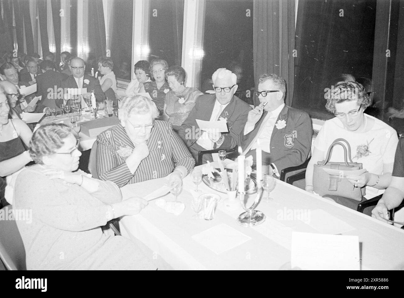 Rememination Evening K.N.G.V., Gymnastics, 15-03-1968, Whizgle Dutch News: Immagini storiche su misura per il futuro. Esplora il passato dei Paesi Bassi con prospettive moderne attraverso le immagini delle agenzie olandesi. Colmare gli eventi di ieri con gli approfondimenti di domani. Intraprendi un viaggio senza tempo con storie che plasmano il nostro futuro. Foto Stock