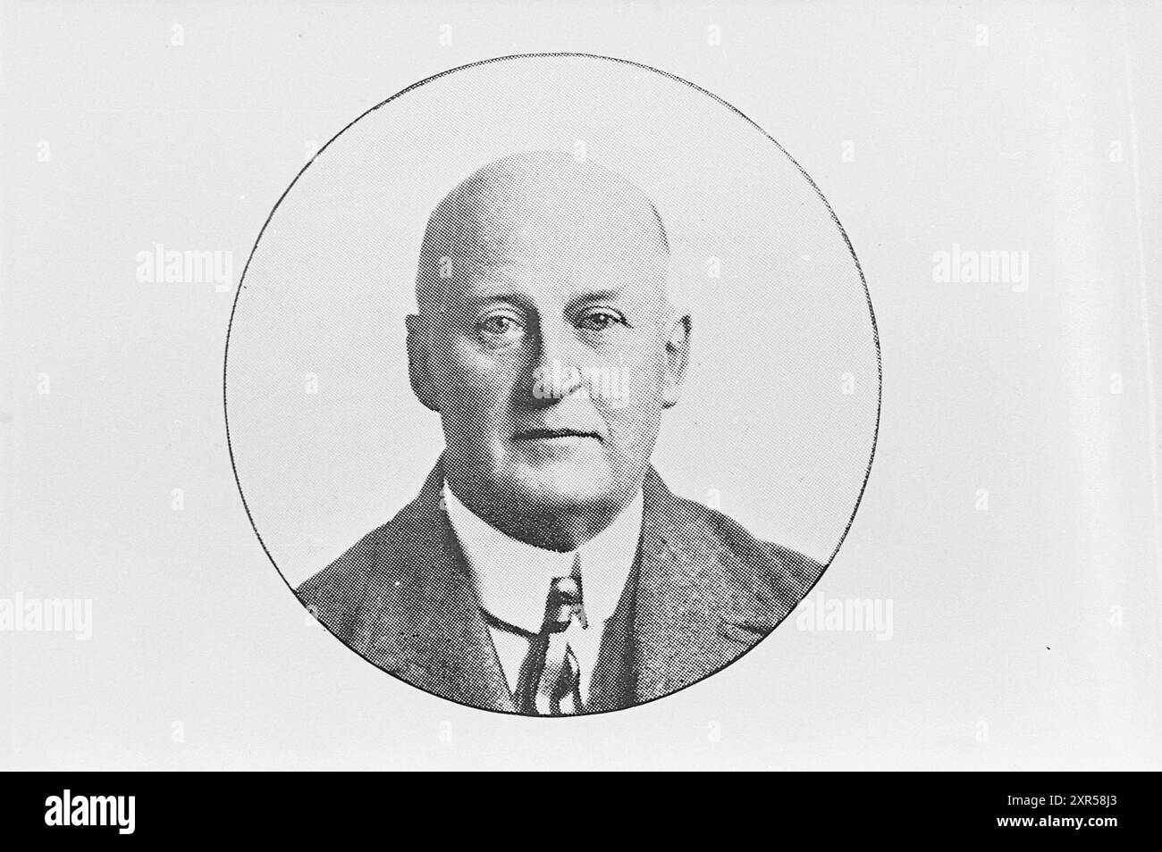 Foto del ritratto di un uomo, 00-00-1965, Whizgle Dutch News: Immagini storiche su misura per il futuro. Esplora il passato dei Paesi Bassi con prospettive moderne attraverso le immagini delle agenzie olandesi. Colmare gli eventi di ieri con gli approfondimenti di domani. Intraprendi un viaggio senza tempo con storie che plasmano il nostro futuro. Foto Stock