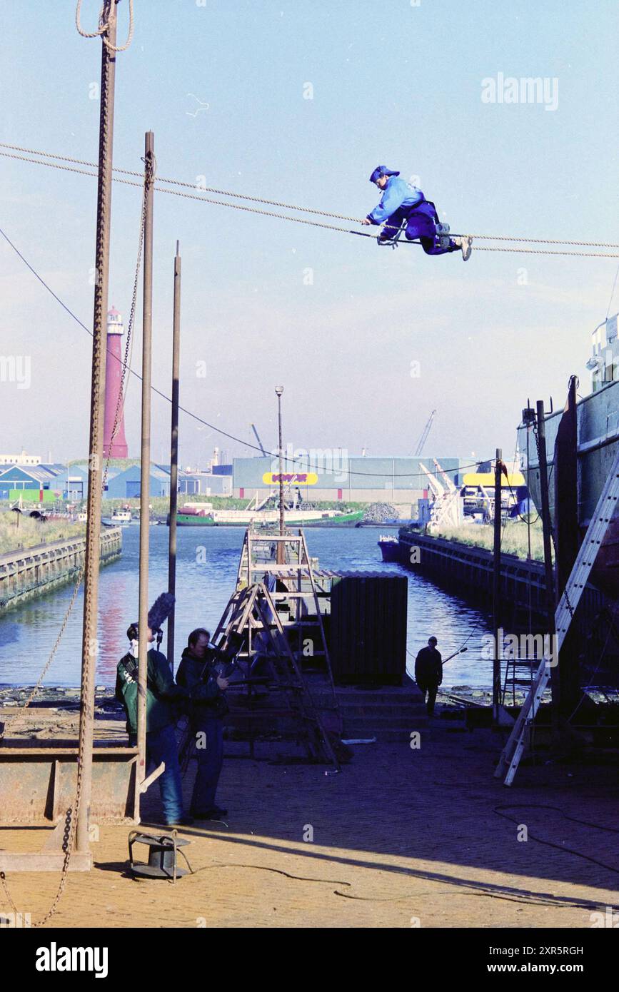 KRO registra Zig Zag, Haarlem, Paesi Bassi, 18-10-1999, Whizgle Dutch News: Immagini storiche su misura per il futuro. Esplora il passato dei Paesi Bassi con prospettive moderne attraverso le immagini delle agenzie olandesi. Colmare gli eventi di ieri con gli approfondimenti di domani. Intraprendi un viaggio senza tempo con storie che plasmano il nostro futuro. Foto Stock