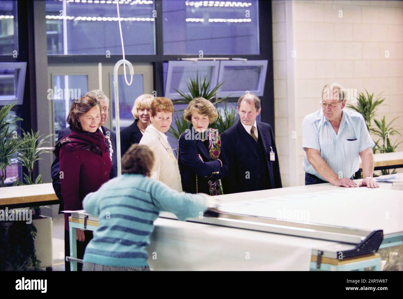 Inaugurazione di Paswerk a cura della principessa Margriet, Cruquius, 24-11-1999, Whizgle Dutch News: Immagini storiche su misura per il futuro. Esplora il passato dei Paesi Bassi con prospettive moderne attraverso le immagini delle agenzie olandesi. Colmare gli eventi di ieri con gli approfondimenti di domani. Intraprendi un viaggio senza tempo con storie che plasmano il nostro futuro. Foto Stock