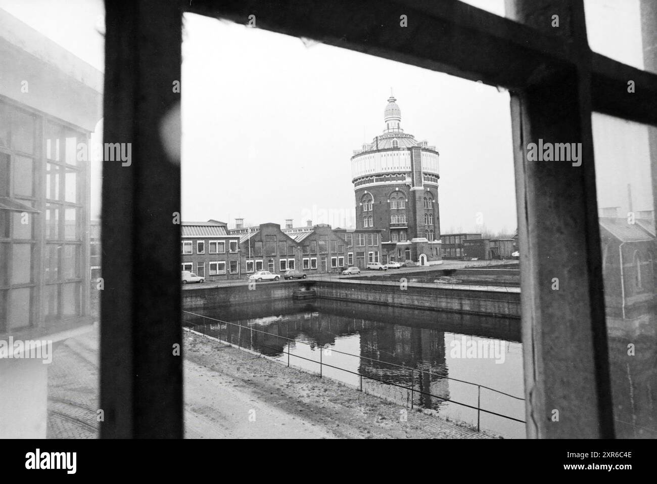 Water tower De Esch, Kralingen, Rotterdam (indirizzo della fondazione Utopia Rotterdam), Rotterdam, Whizgle Dutch News: Immagini storiche su misura per il futuro. Esplora il passato dei Paesi Bassi con prospettive moderne attraverso le immagini delle agenzie olandesi. Colmare gli eventi di ieri con gli approfondimenti di domani. Intraprendi un viaggio senza tempo con storie che plasmano il nostro futuro. Foto Stock
