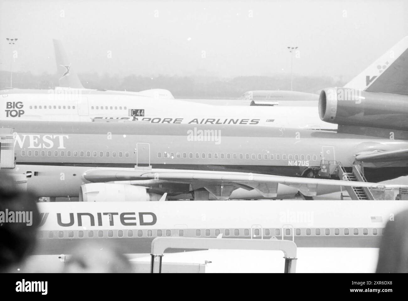 Primo aereo della United Airlines, Schiphol, 18-05-1991, Whizgle Dutch News: Immagini storiche su misura per il futuro. Esplora il passato dei Paesi Bassi con prospettive moderne attraverso le immagini delle agenzie olandesi. Colmare gli eventi di ieri con gli approfondimenti di domani. Intraprendi un viaggio senza tempo con storie che plasmano il nostro futuro. Foto Stock