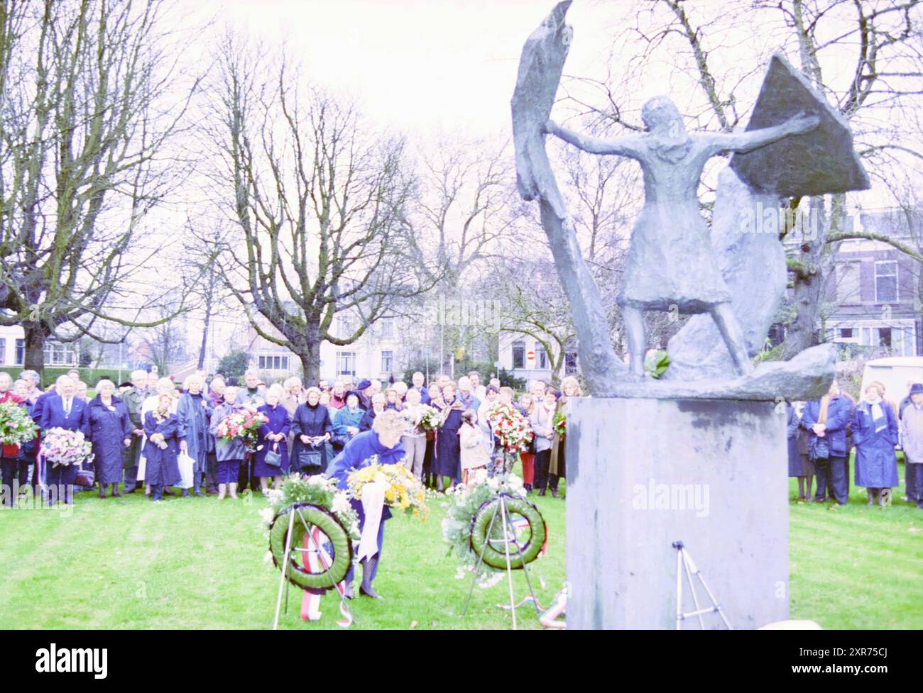 Wreath Ling H. Schaft, 26-11-1994, Whizgle Dutch News: Historical Images Tailored for the Future. Esplora il passato dei Paesi Bassi con prospettive moderne attraverso le immagini delle agenzie olandesi. Colmare gli eventi di ieri con gli approfondimenti di domani. Intraprendi un viaggio senza tempo con storie che plasmano il nostro futuro. Foto Stock