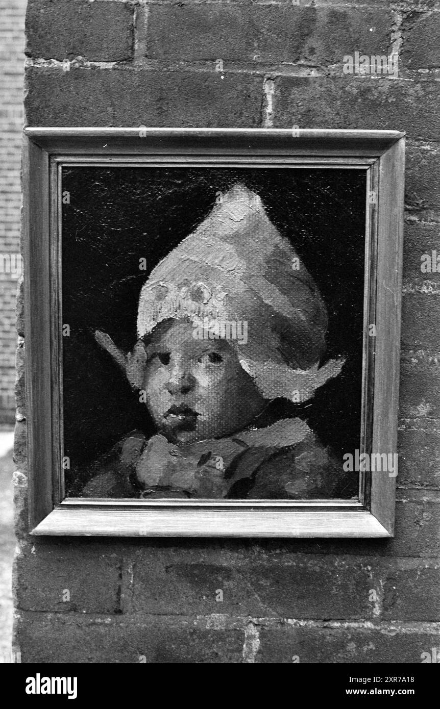 Pittura di un bambino con un cappello, Whizgle Dutch News: Immagini storiche su misura per il futuro. Esplora il passato dei Paesi Bassi con prospettive moderne attraverso le immagini delle agenzie olandesi. Colmare gli eventi di ieri con gli approfondimenti di domani. Intraprendi un viaggio senza tempo con storie che plasmano il nostro futuro. Foto Stock