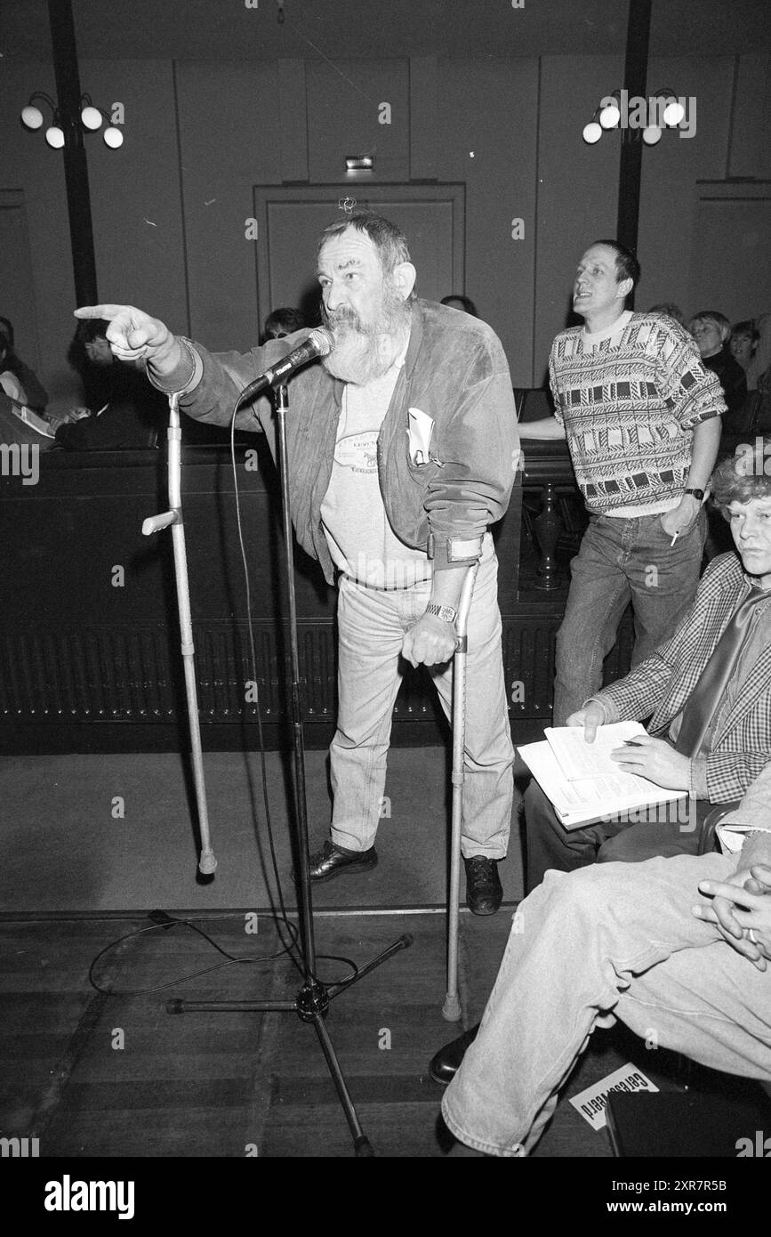 Political café, Haarlem, 22-02-1994, Whizgle Dutch News: Immagini storiche su misura per il futuro. Esplora il passato dei Paesi Bassi con prospettive moderne attraverso le immagini delle agenzie olandesi. Colmare gli eventi di ieri con gli approfondimenti di domani. Intraprendi un viaggio senza tempo con storie che plasmano il nostro futuro. Foto Stock