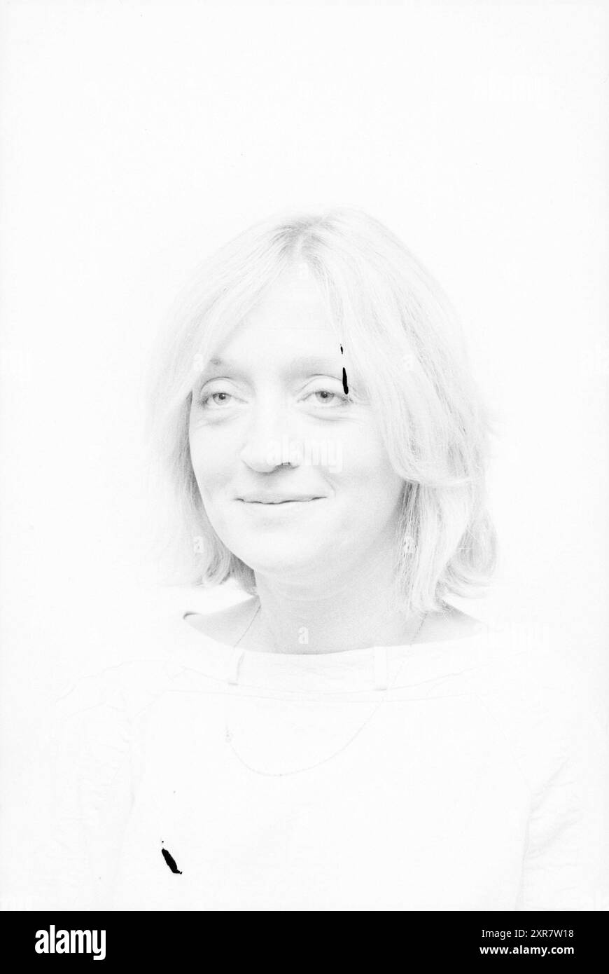 Foto passaporto Myriam Baaten, Haarlems Dagblad, ecc. e IJmuider Courant e Koeri, 08-10-1985, Whizgle Dutch News: Immagini storiche su misura per il futuro. Esplora il passato dei Paesi Bassi con prospettive moderne attraverso le immagini delle agenzie olandesi. Colmare gli eventi di ieri con gli approfondimenti di domani. Intraprendi un viaggio senza tempo con storie che plasmano il nostro futuro. Foto Stock