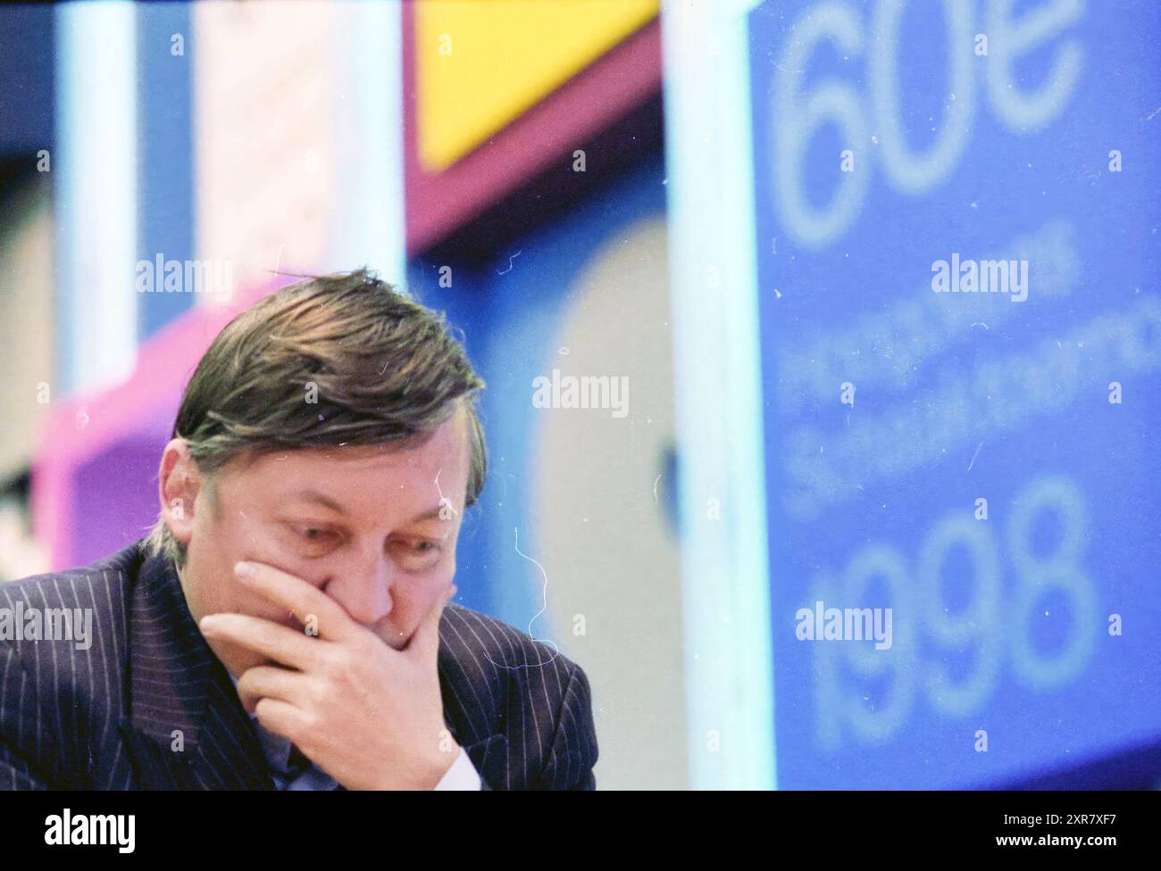 Torneo di scacchi con Anatoli Karpov, Wijk aan Zee, Wijk aan Zee, Wijk aan Zee, 21-01-1998, Whizgle Dutch News: Immagini storiche su misura per il futuro. Esplora il passato dei Paesi Bassi con prospettive moderne attraverso le immagini delle agenzie olandesi. Colmare gli eventi di ieri con gli approfondimenti di domani. Intraprendi un viaggio senza tempo con storie che plasmano il nostro futuro. Foto Stock