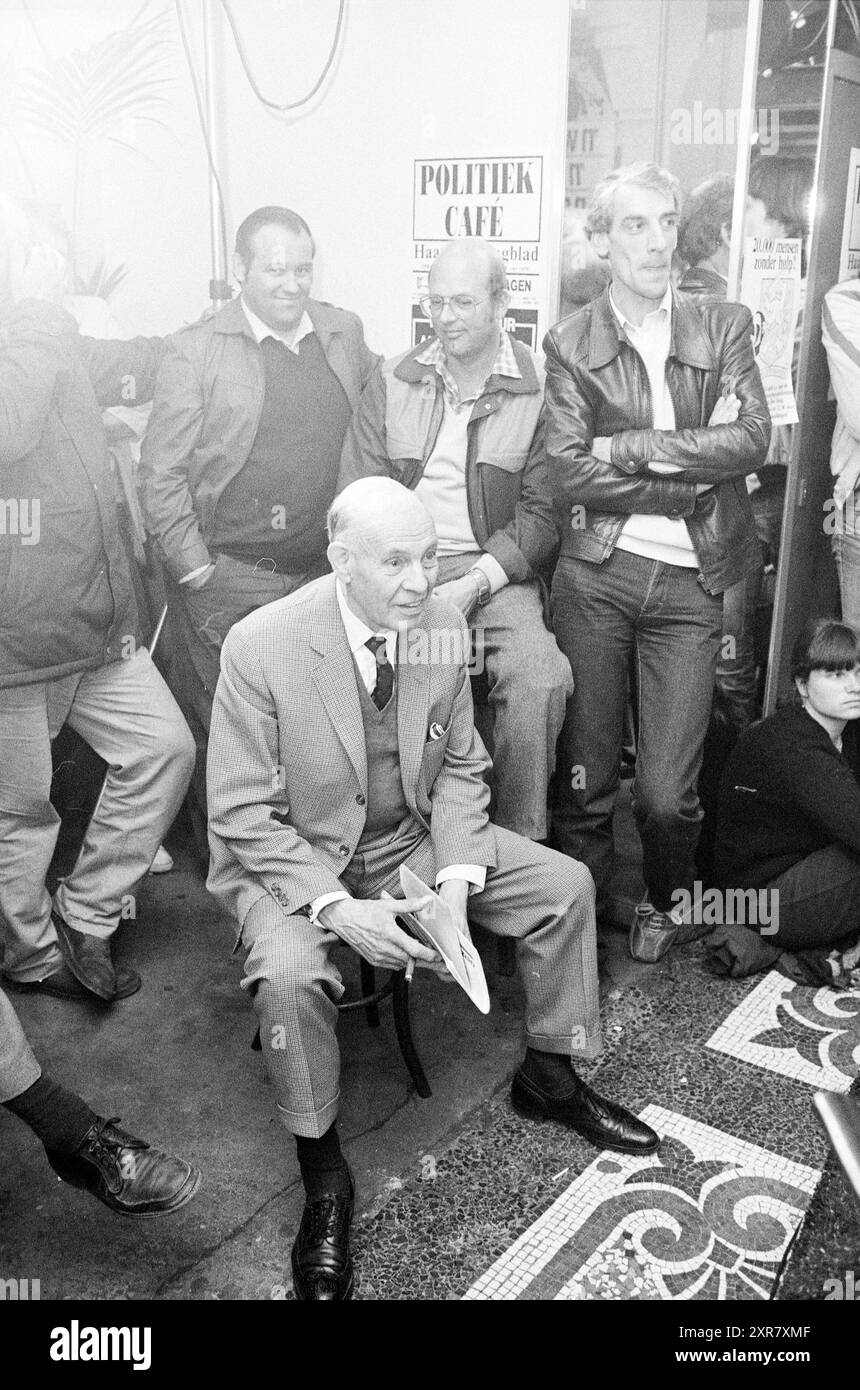 Political Café, 00-04-1982, Whizgle Dutch News: Immagini storiche su misura per il futuro. Esplora il passato dei Paesi Bassi con prospettive moderne attraverso le immagini delle agenzie olandesi. Colmare gli eventi di ieri con gli approfondimenti di domani. Intraprendi un viaggio senza tempo con storie che plasmano il nostro futuro. Foto Stock