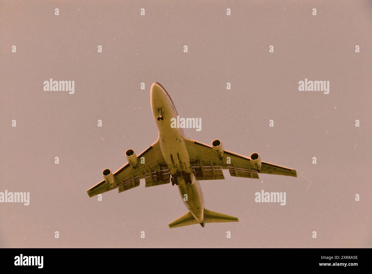 Aereo aereo basso, 06-06-1996, Whizgle Dutch News: Immagini storiche su misura per il futuro. Esplora il passato dei Paesi Bassi con prospettive moderne attraverso le immagini delle agenzie olandesi. Colmare gli eventi di ieri con gli approfondimenti di domani. Intraprendi un viaggio senza tempo con storie che plasmano il nostro futuro. Foto Stock