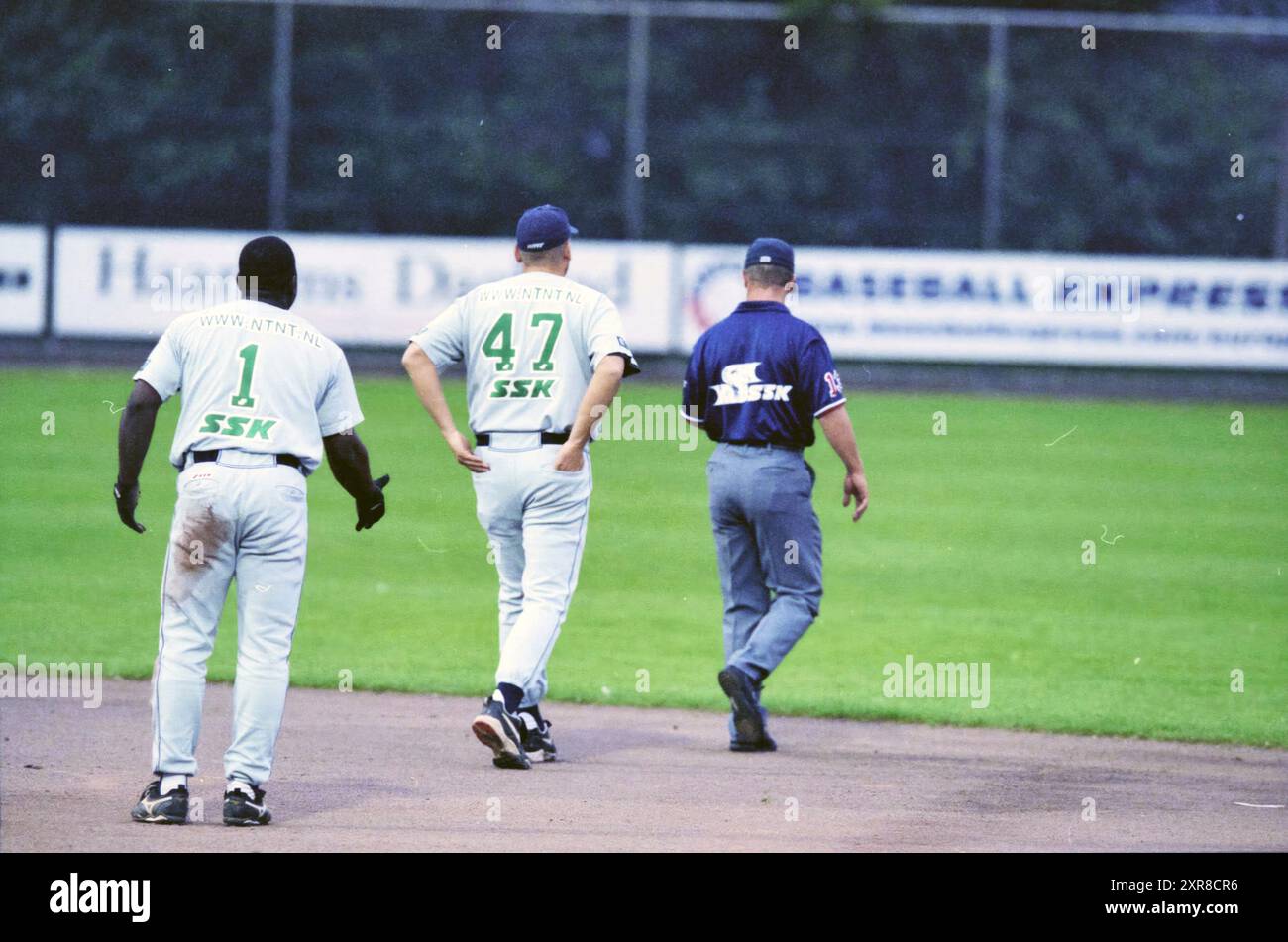 Baseball, Kinheim - ADO, 17-08-2000, Whizgle Dutch News: Immagini storiche su misura per il futuro. Esplora il passato dei Paesi Bassi con prospettive moderne attraverso le immagini delle agenzie olandesi. Colmare gli eventi di ieri con gli approfondimenti di domani. Intraprendi un viaggio senza tempo con storie che plasmano il nostro futuro. Foto Stock