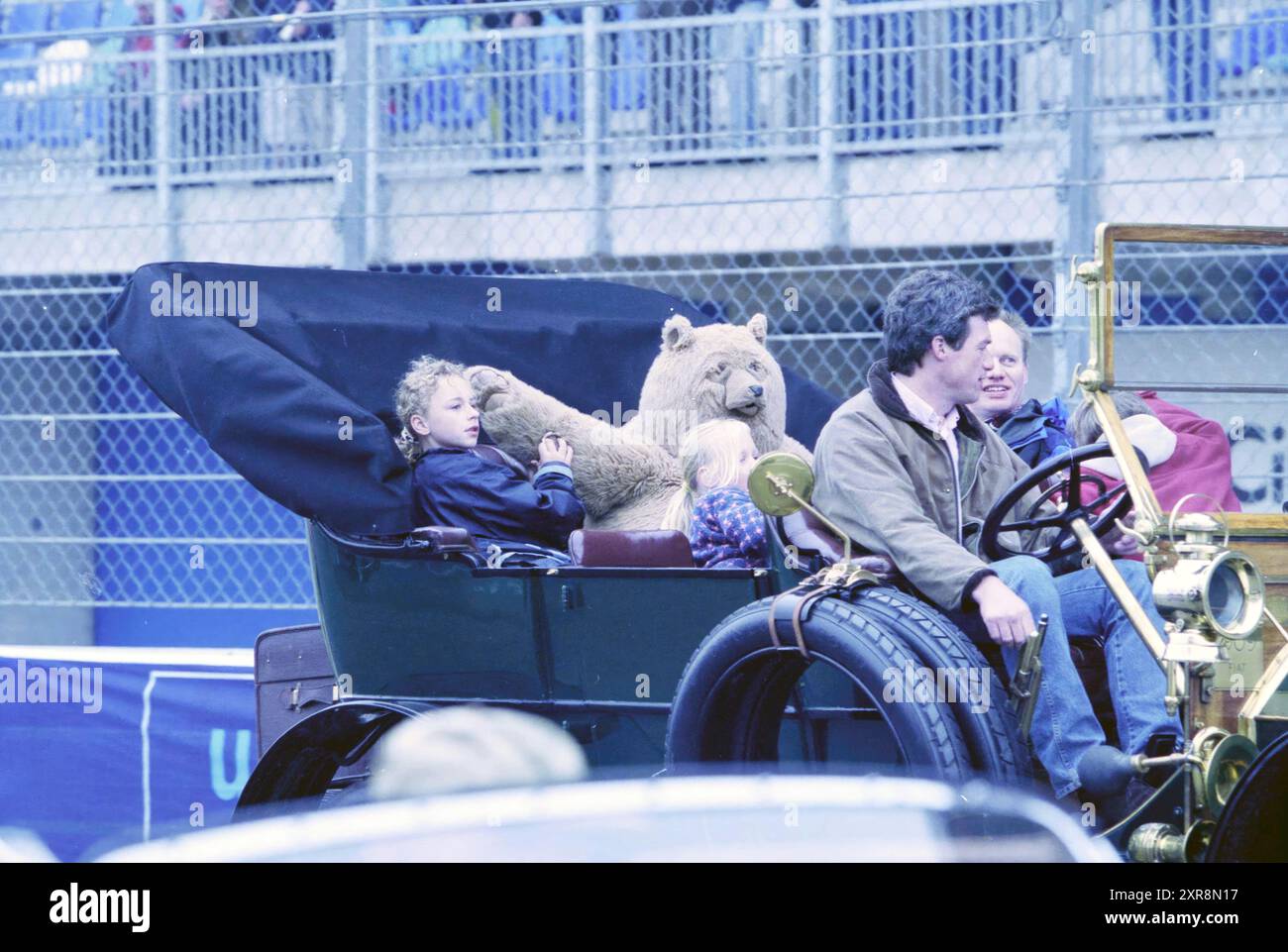 Tentativo di registrazione Oldtimer, Zandvoort, Zandvoort, 10-05-2002, Whizgle Dutch News: Immagini storiche su misura per il futuro. Esplora il passato dei Paesi Bassi con prospettive moderne attraverso le immagini delle agenzie olandesi. Colmare gli eventi di ieri con gli approfondimenti di domani. Intraprendi un viaggio senza tempo con storie che plasmano il nostro futuro. Foto Stock Tentativo di registrazione Oldtimer, Zandvoort, Zandvoort, 10-05-2002, Whizgle Dutch News: Immagini storiche su misura per il futuro. Esplora il passato dei Paesi Bassi con prospettive moderne attraverso le immagini delle agenzie olandesi. Colmare gli eventi di ieri con gli approfondimenti di domani. Intraprendi un viaggio senza tempo con storie che plasmano il nostro futuro. Foto Stock