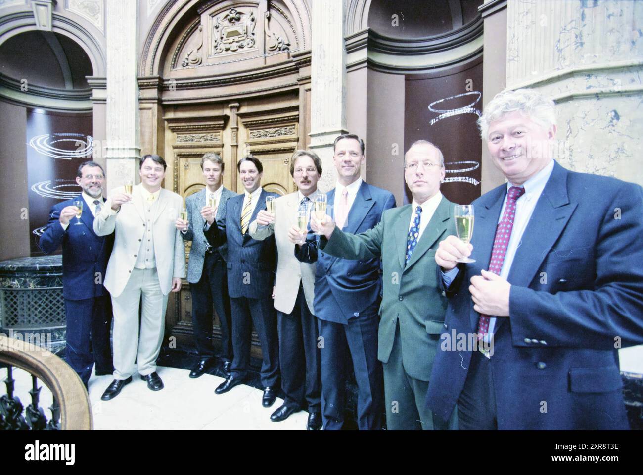 Teylers Museum, CD-Rom Presentation, Haarlem, Paesi Bassi, 26-05-1998, Whizgle Dutch News: immagini storiche su misura per il futuro. Esplora il passato dei Paesi Bassi con prospettive moderne attraverso le immagini delle agenzie olandesi. Colmare gli eventi di ieri con gli approfondimenti di domani. Intraprendi un viaggio senza tempo con storie che plasmano il nostro futuro. Foto Stock