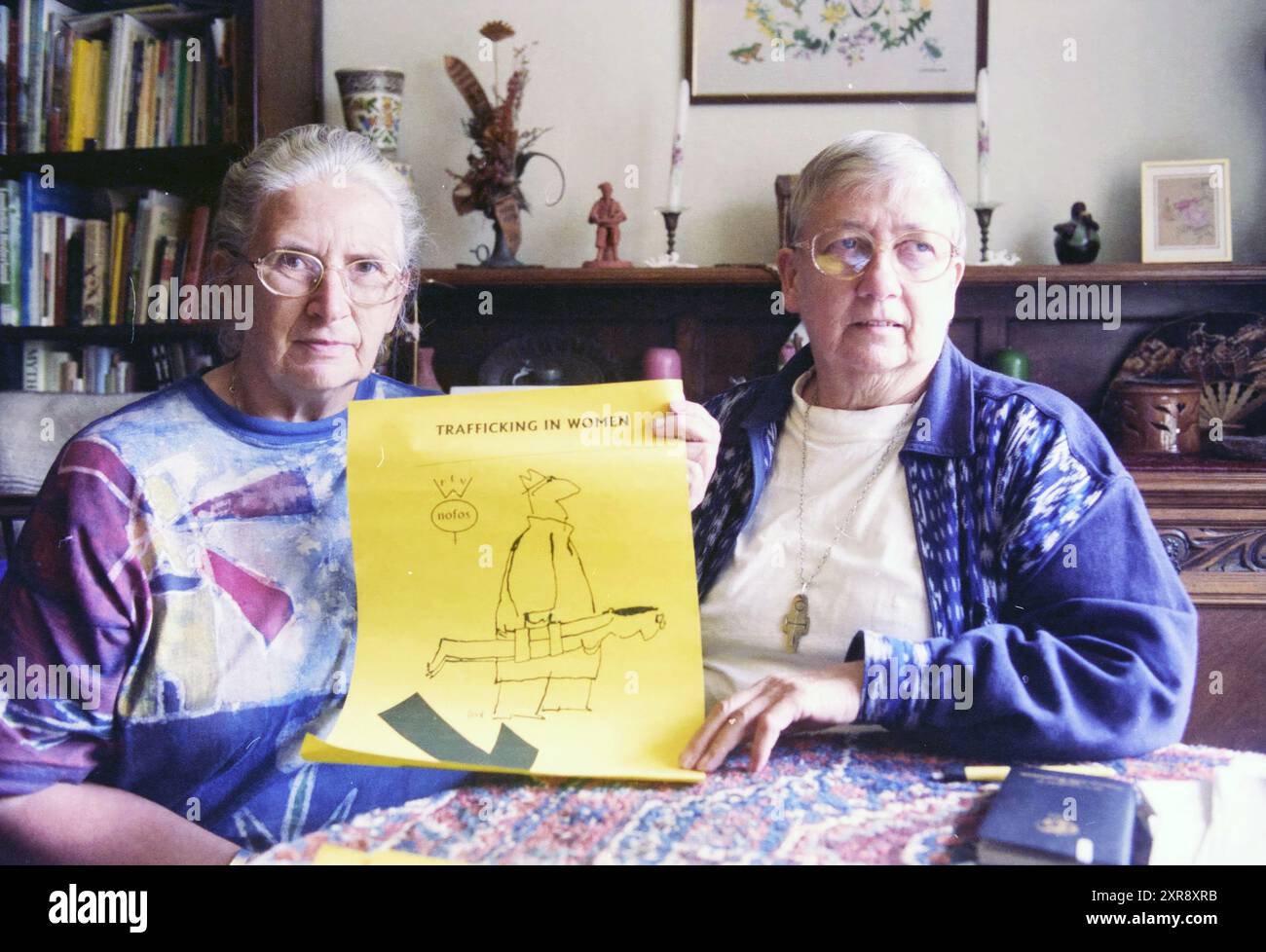 Suor Kleesen, (anti)tratta delle donne, Bennebroek, Bennebroek, 09-09-1997, Whizgle Dutch News: immagini storiche su misura per il futuro. Esplora il passato dei Paesi Bassi con prospettive moderne attraverso le immagini delle agenzie olandesi. Colmare gli eventi di ieri con gli approfondimenti di domani. Intraprendi un viaggio senza tempo con storie che plasmano il nostro futuro. Foto Stock