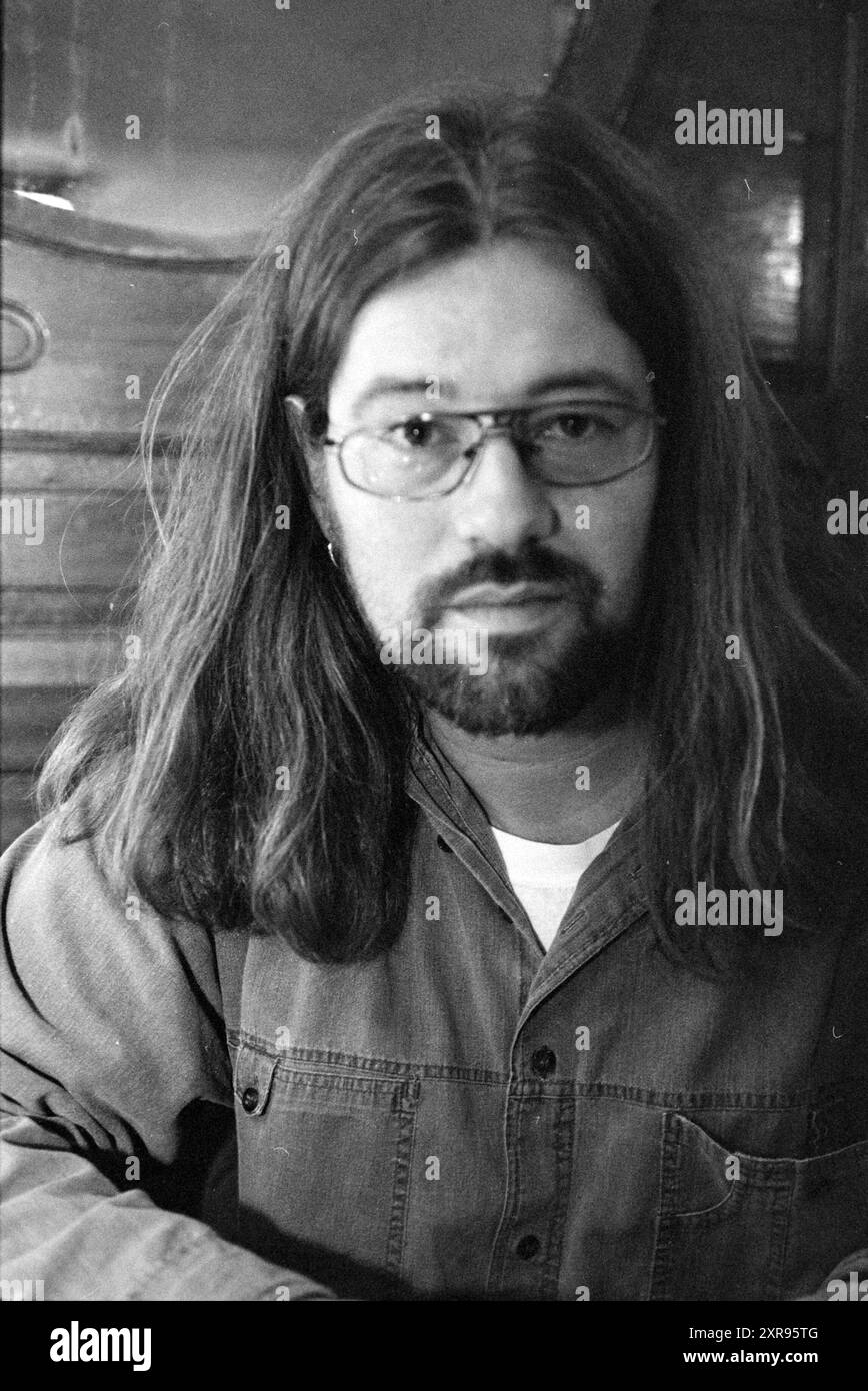 Jeroen te Loo della pop band Turtle Moon, Haarlem, Paesi Bassi, 07-11-1997, Whizgle Dutch News: Immagini storiche su misura per il futuro. Esplora il passato dei Paesi Bassi con prospettive moderne attraverso le immagini delle agenzie olandesi. Colmare gli eventi di ieri con gli approfondimenti di domani. Intraprendi un viaggio senza tempo con storie che plasmano il nostro futuro. Foto Stock