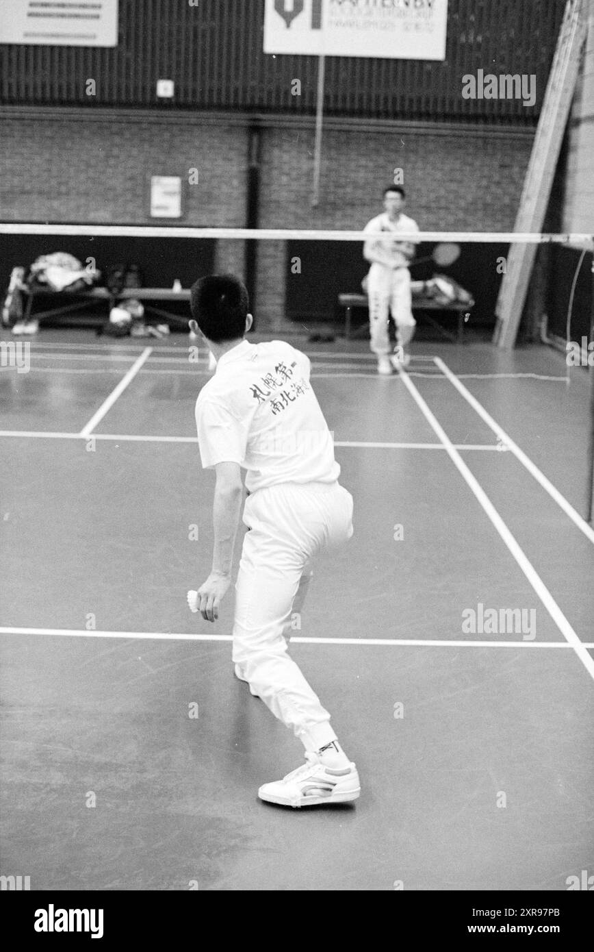 Giocatori di badminton giapponesi, 03-03-1992, Whizgle Dutch News: Immagini storiche su misura per il futuro. Esplora il passato dei Paesi Bassi con prospettive moderne attraverso le immagini delle agenzie olandesi. Colmare gli eventi di ieri con gli approfondimenti di domani. Intraprendi un viaggio senza tempo con storie che plasmano il nostro futuro. Foto Stock