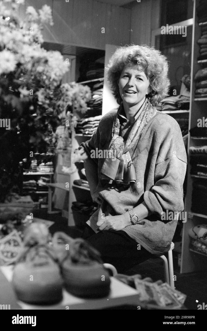 Eiske Henneman G.v.d.W., Persons, 17-11-1988, Whizgle Dutch News: Immagini storiche su misura per il futuro. Esplora il passato dei Paesi Bassi con prospettive moderne attraverso le immagini delle agenzie olandesi. Colmare gli eventi di ieri con gli approfondimenti di domani. Intraprendi un viaggio senza tempo con storie che plasmano il nostro futuro. Foto Stock