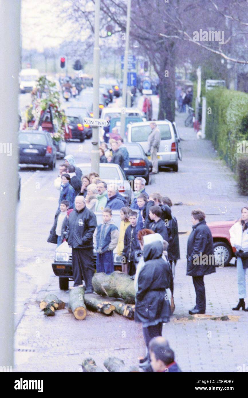 Funerale Hells Angel a Haarlem, Haarlem, Paesi Bassi, 27-02-2000, Whizgle Dutch News: Immagini storiche su misura per il futuro. Esplora il passato dei Paesi Bassi con prospettive moderne attraverso le immagini delle agenzie olandesi. Colmare gli eventi di ieri con gli approfondimenti di domani. Intraprendi un viaggio senza tempo con storie che plasmano il nostro futuro. Foto Stock