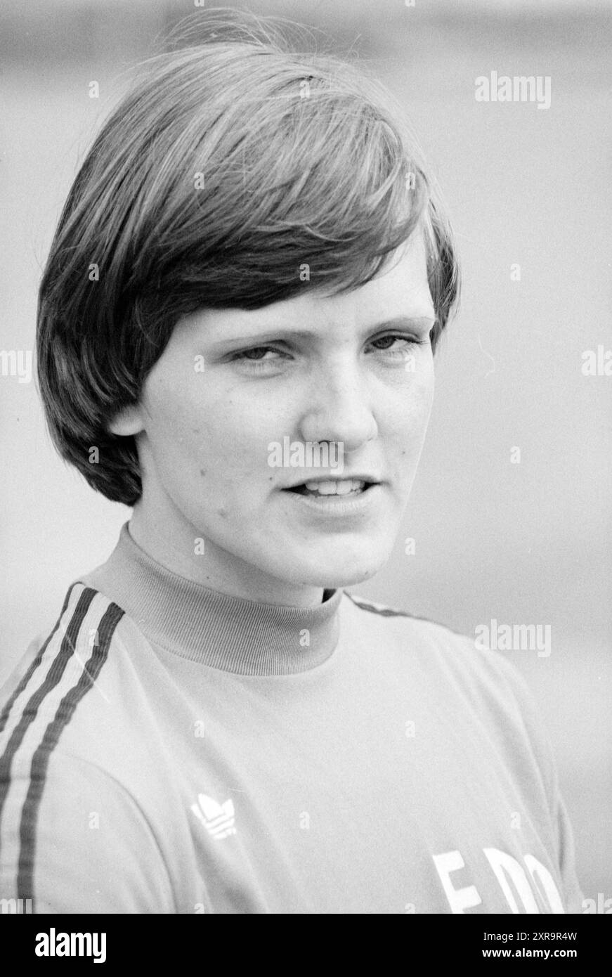 Ritratti softball dei giocatori Edo, Edo Shell, Softball, 17-06-1979, Whizgle Dutch News: Immagini storiche su misura per il futuro. Esplora il passato dei Paesi Bassi con prospettive moderne attraverso le immagini delle agenzie olandesi. Colmare gli eventi di ieri con gli approfondimenti di domani. Intraprendi un viaggio senza tempo con storie che plasmano il nostro futuro. Foto Stock