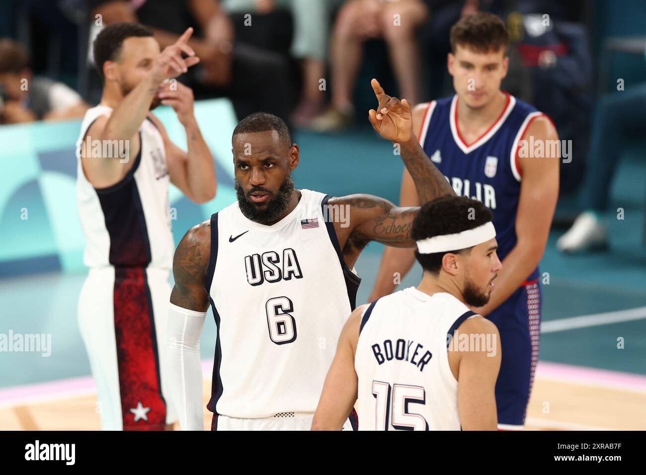 Parigi, Francia. 09 agosto 2024. Julien Mattia/le Pictorium - pallone da basket 5x5 - semifinali - USA-Serbia - Parigi 2024 - 09/08/2024 - Francia/Senna Saint Denis/Parigi - Lebron James (USA) durante la semifinale di basket 5X5 dei Giochi Olimpici di Parigi, tra Stati Uniti d'America e Serbia, all'Arena Bercy, 8 agosto 2024. Crediti: LE PICTORIUM/Alamy Live News Foto Stock