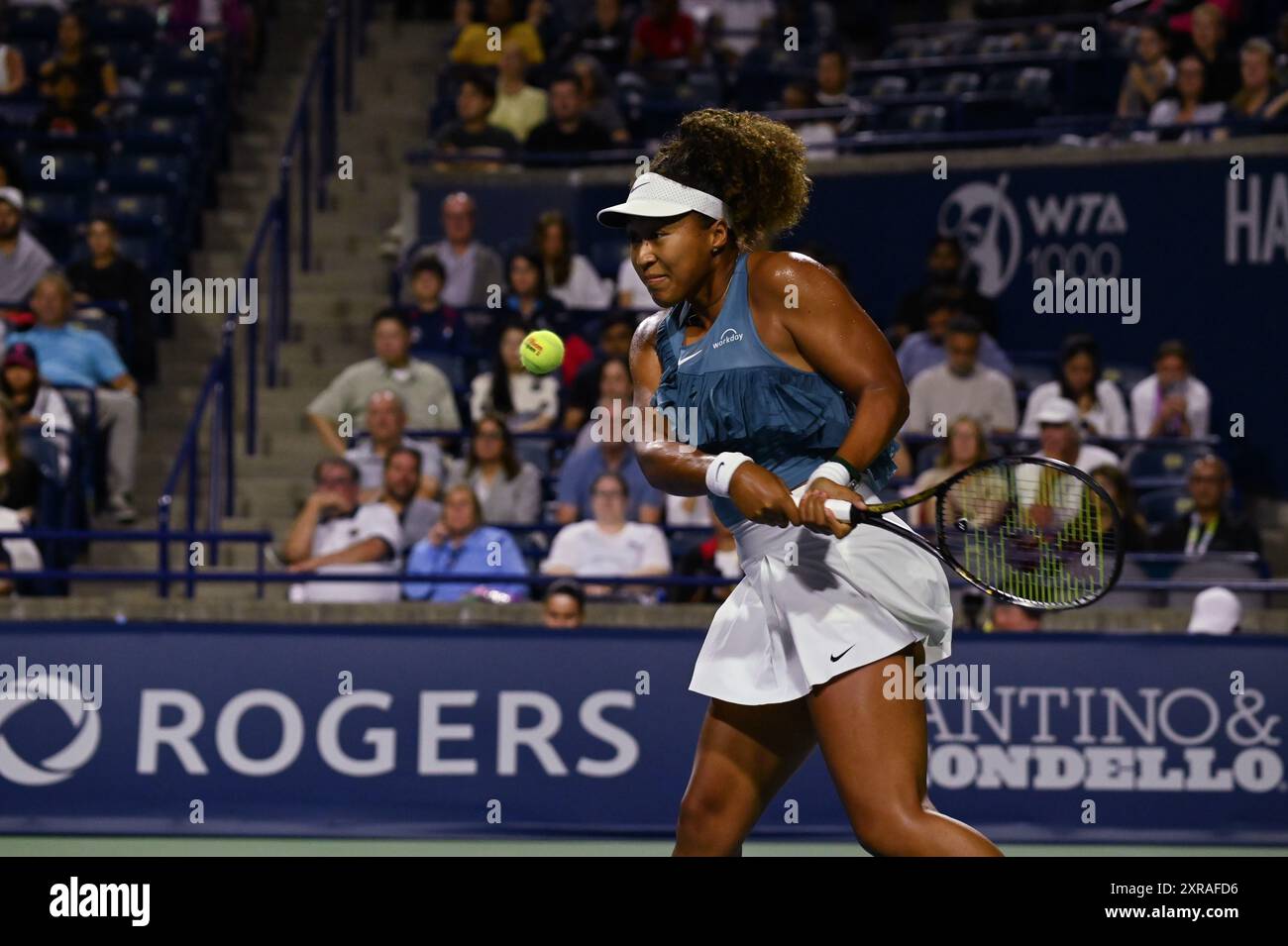 Toronto, Canada. 8 agosto 2024. La tennista giapponese Naomi Osaka nel round 32 si è disputata al WTA 1000 Toronto National Bank Open. Christopher Child/EXimages Credit: EXImages/Alamy Live News Foto Stock