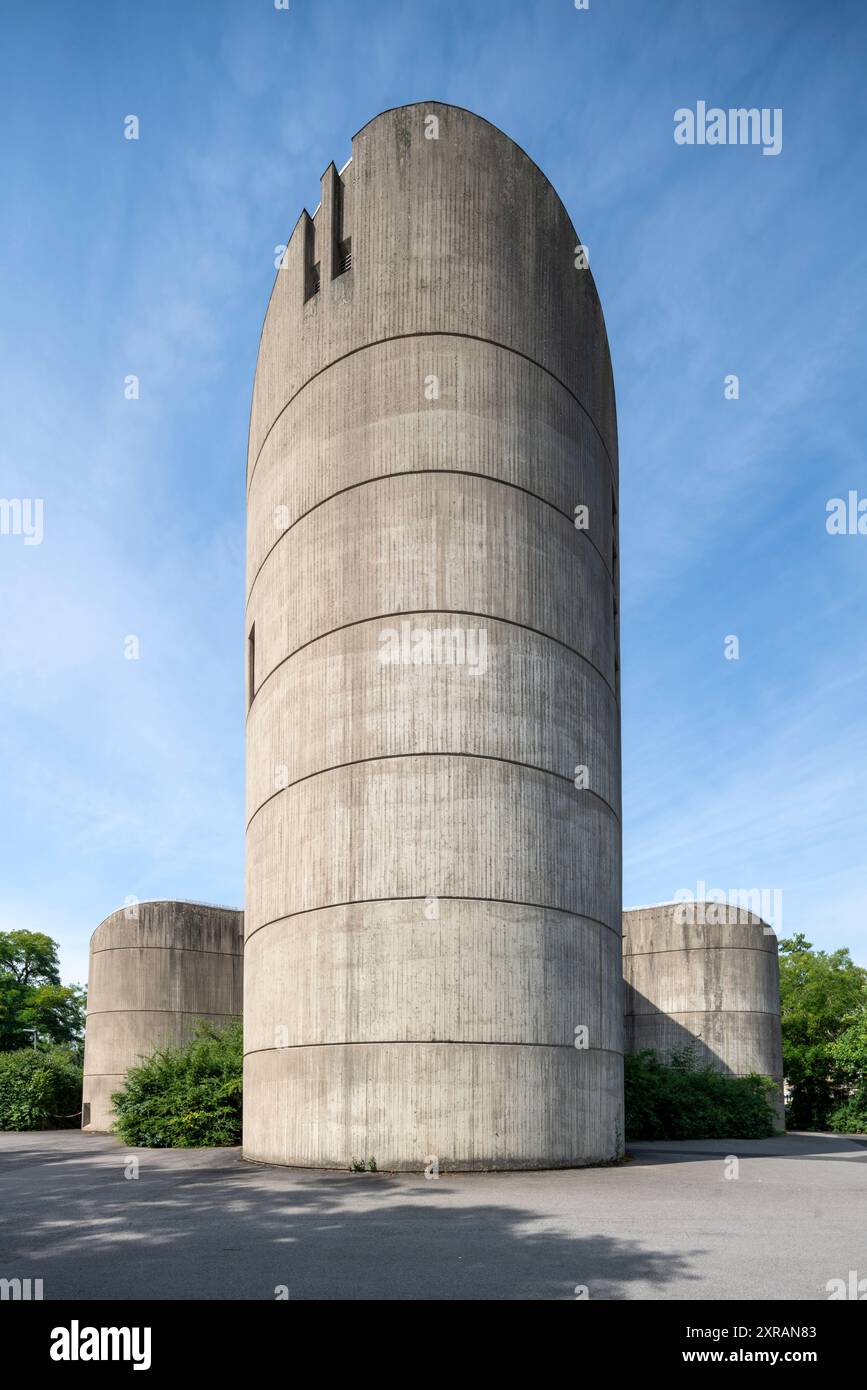 Kirchen im Rhein-Kreis-Neuss, Neuss, St. Pio X., 1966-1967 von Margot und Joachim Schürmann erbaut Foto Stock