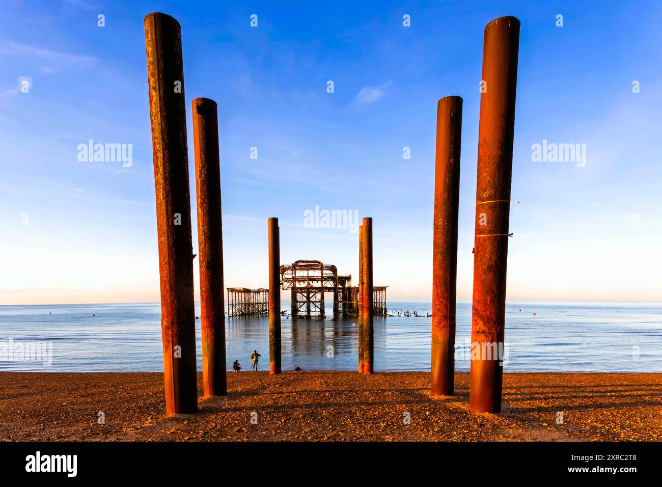 Inghilterra, East Sussex, Brighton, Brighton Beach, rovine di West Pier Foto Stock